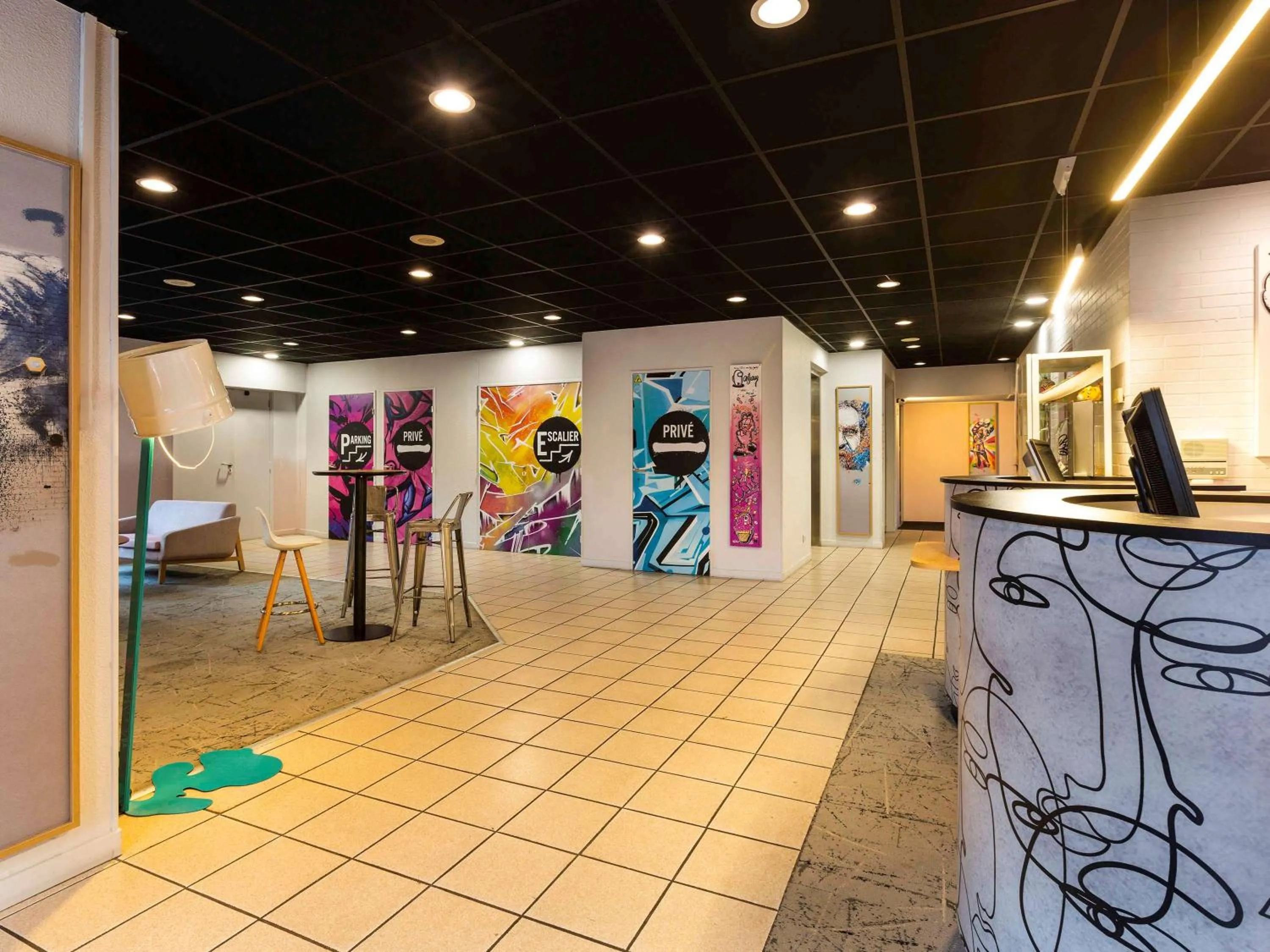 Property building in Ibis Styles Toulouse Centre Canal du Midi