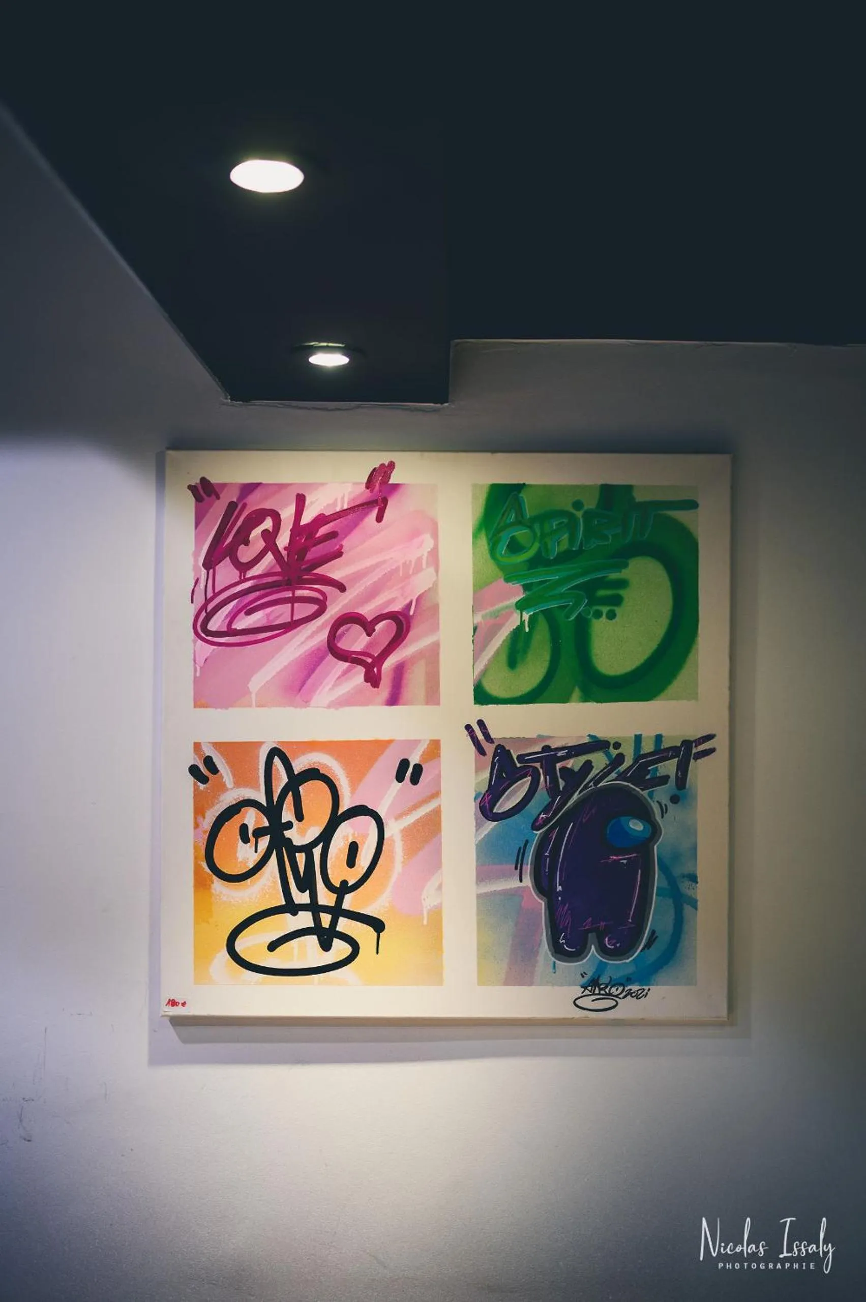 Decorative detail in Ibis Styles Toulouse Centre Canal du Midi