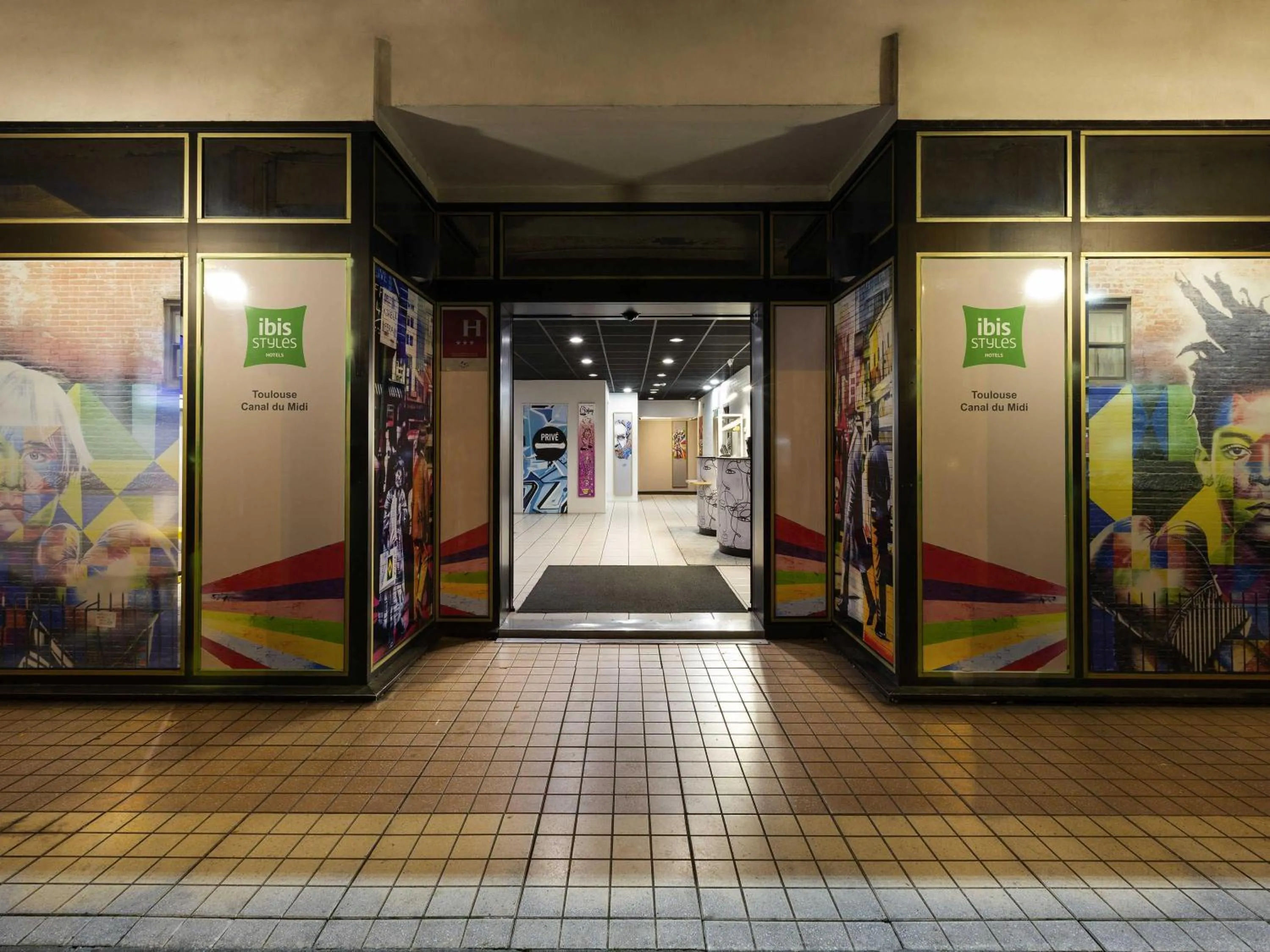 Property building in Ibis Styles Toulouse Centre Canal du Midi