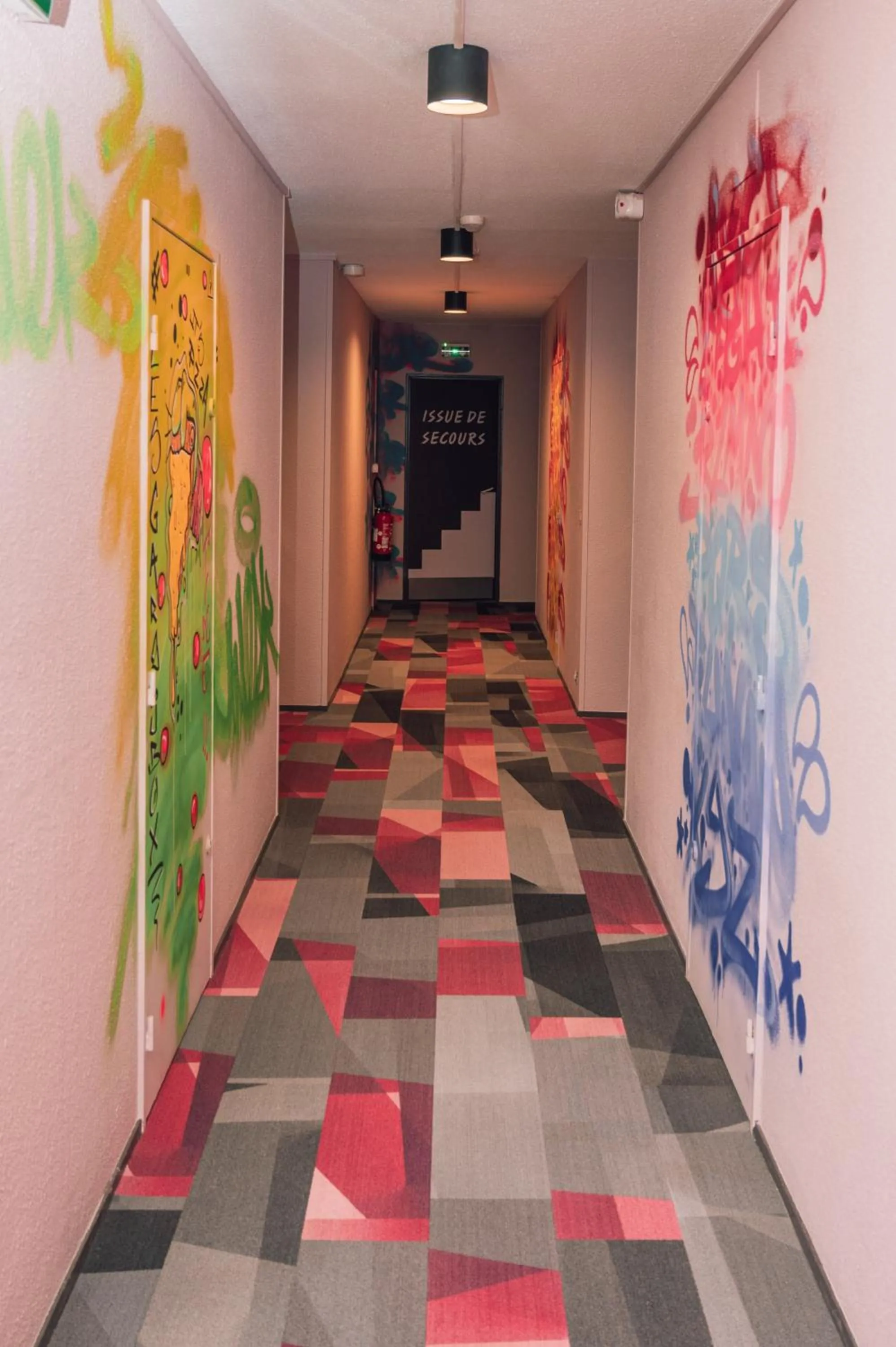 Decorative detail in Ibis Styles Toulouse Centre Canal du Midi