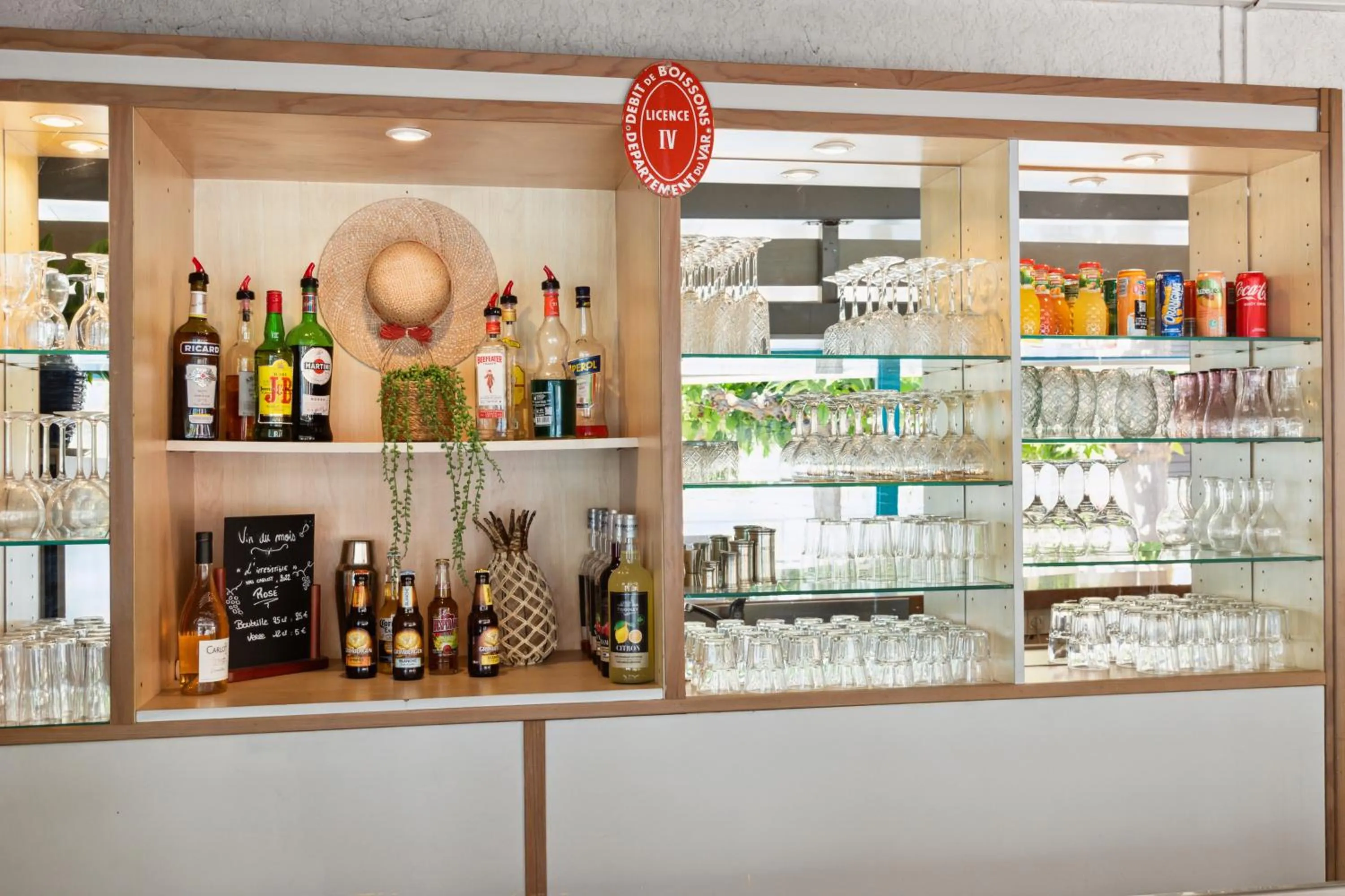 Lounge or bar in Hôtel La Nartelle