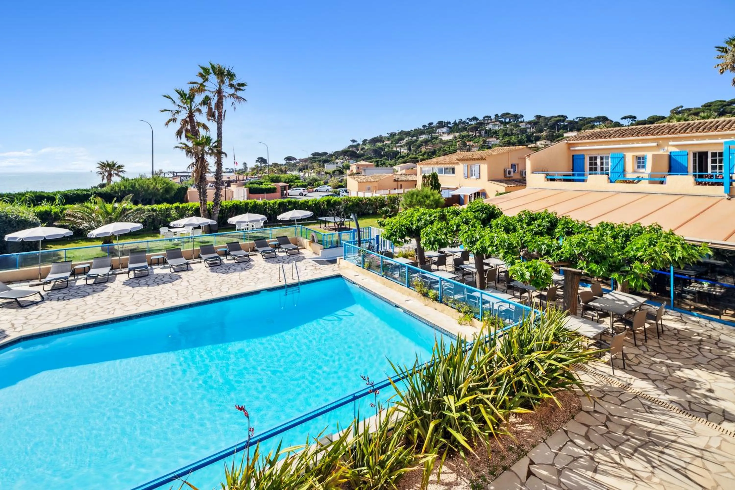 Patio in Hôtel La Nartelle