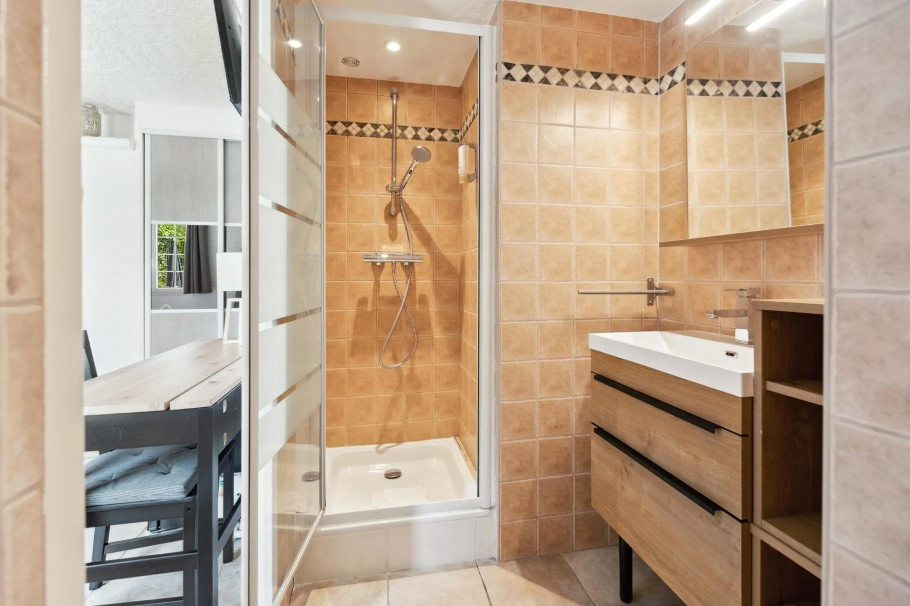 Shower in Hôtel La Nartelle