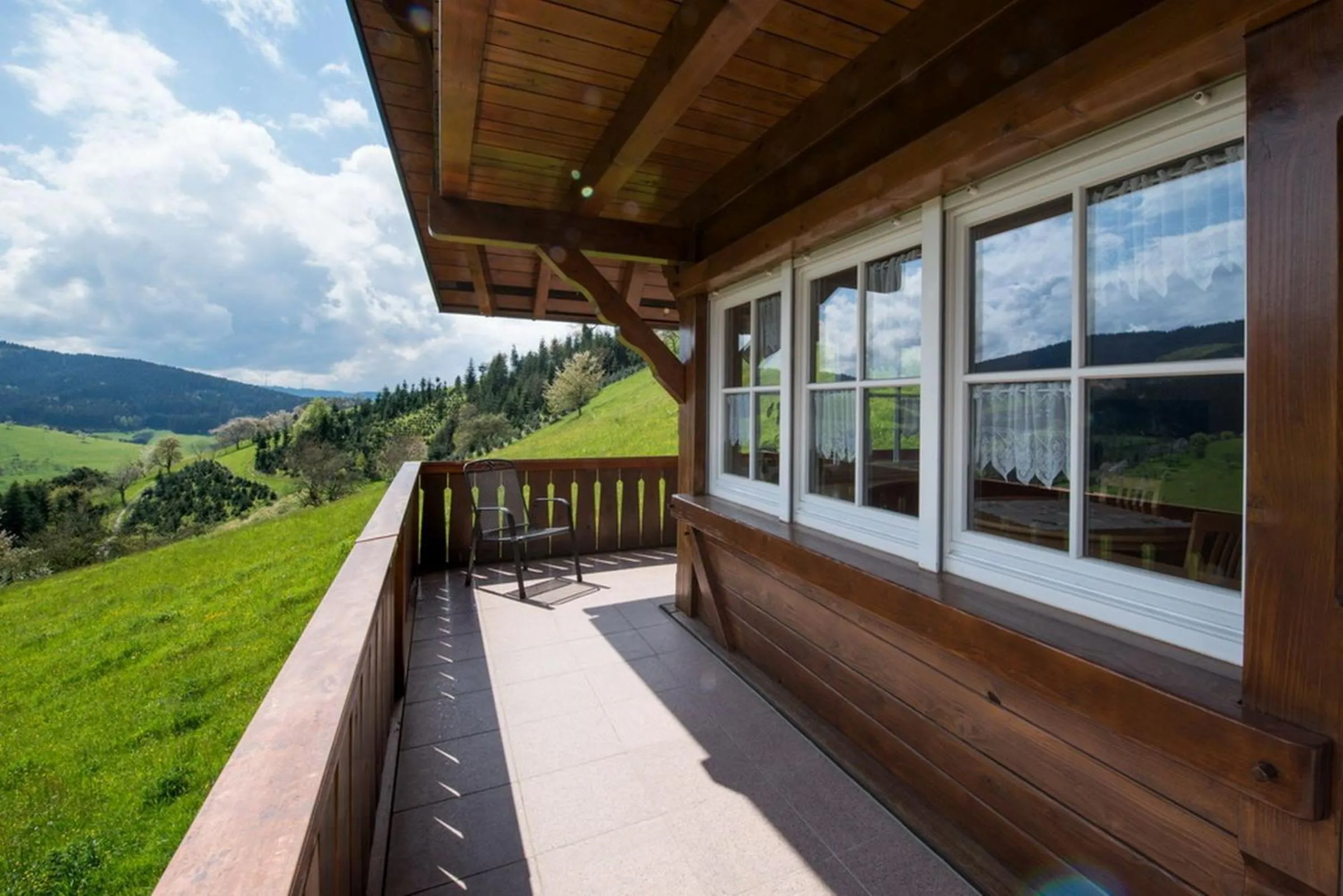 Two-Bedroom Deluxe Apartment with Balcony in Riehle Hof