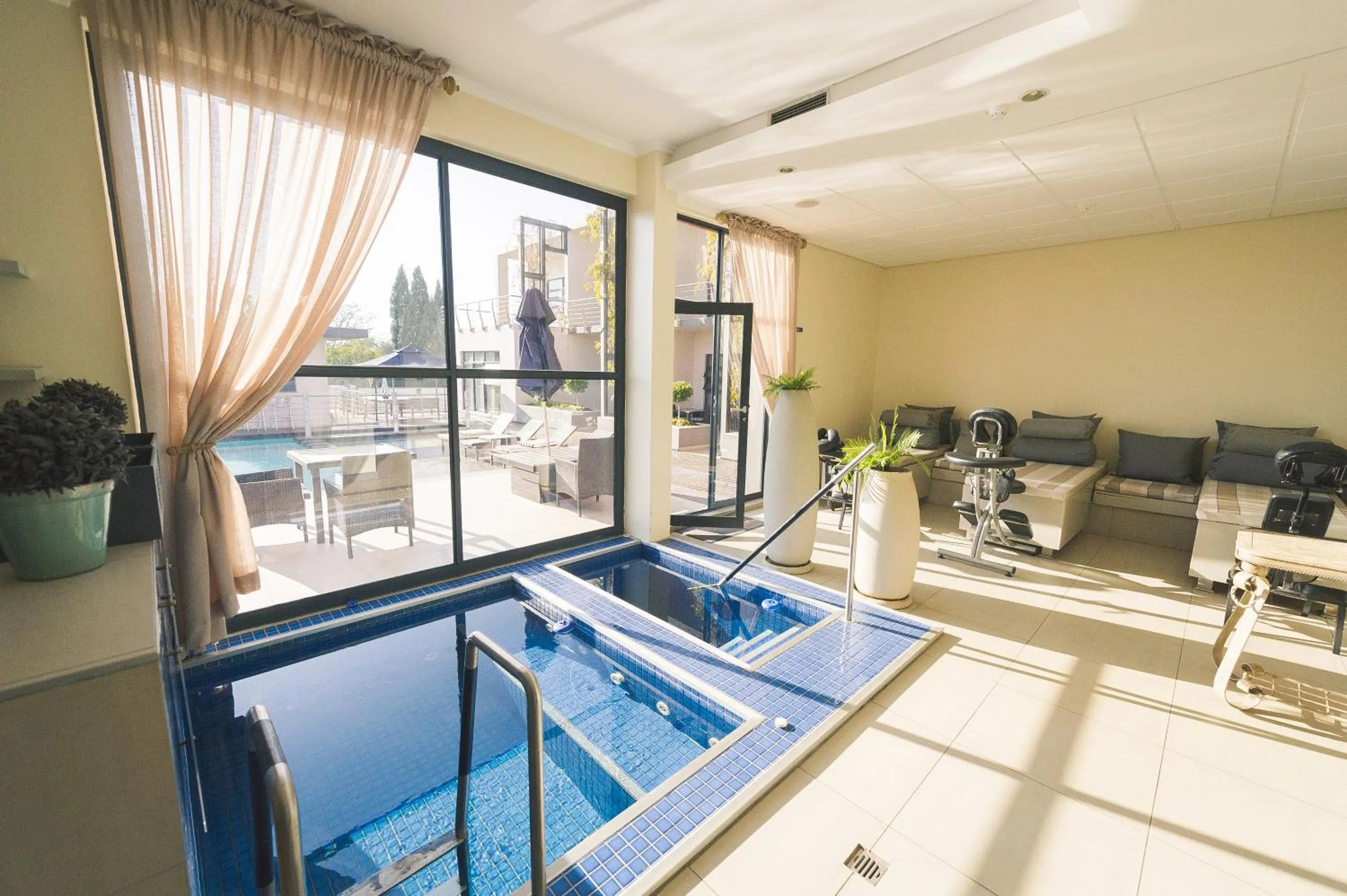 Hot Tub in Blue Diamond Boutique Hotel