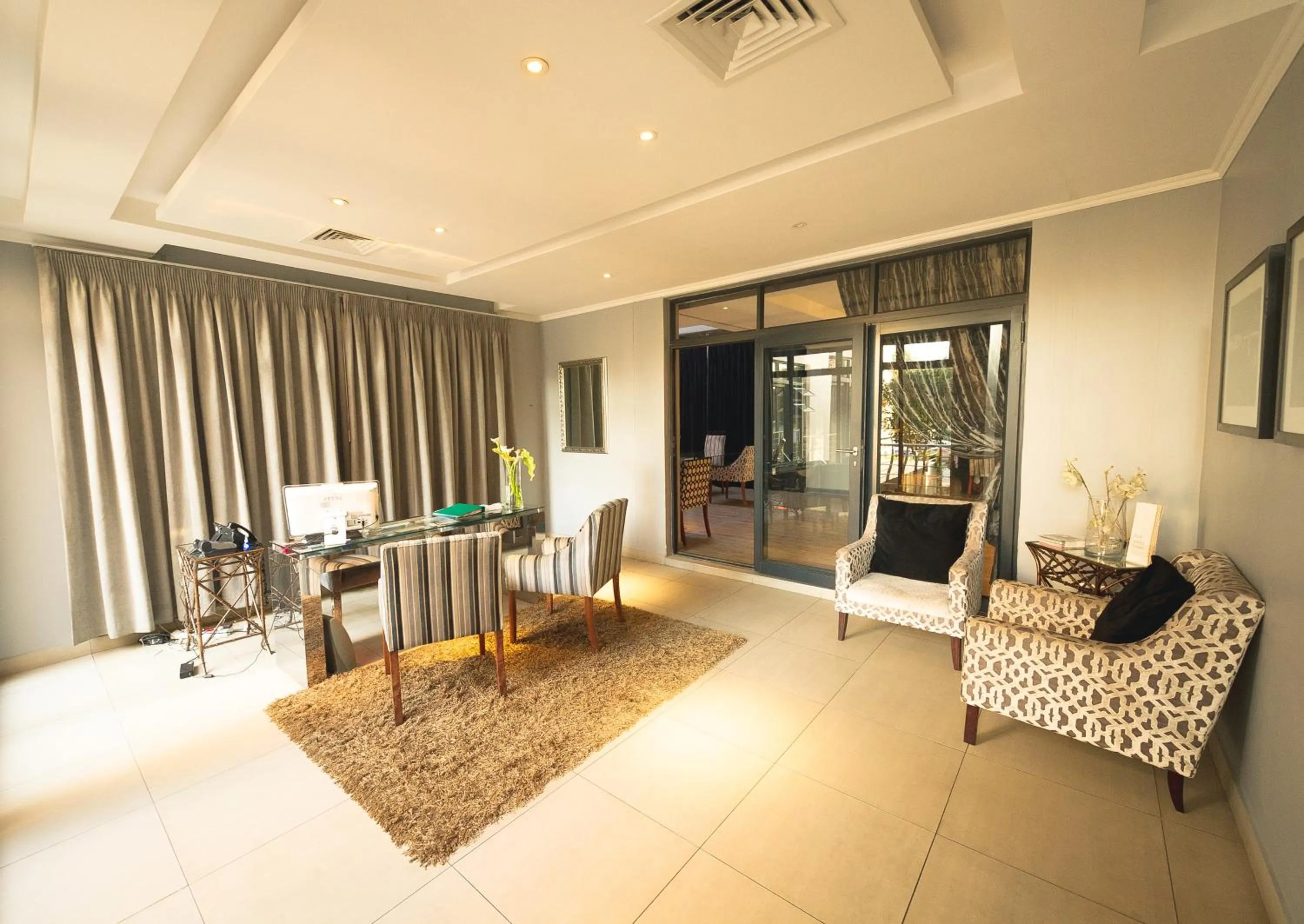 Area and facilities in Blue Diamond Boutique Hotel