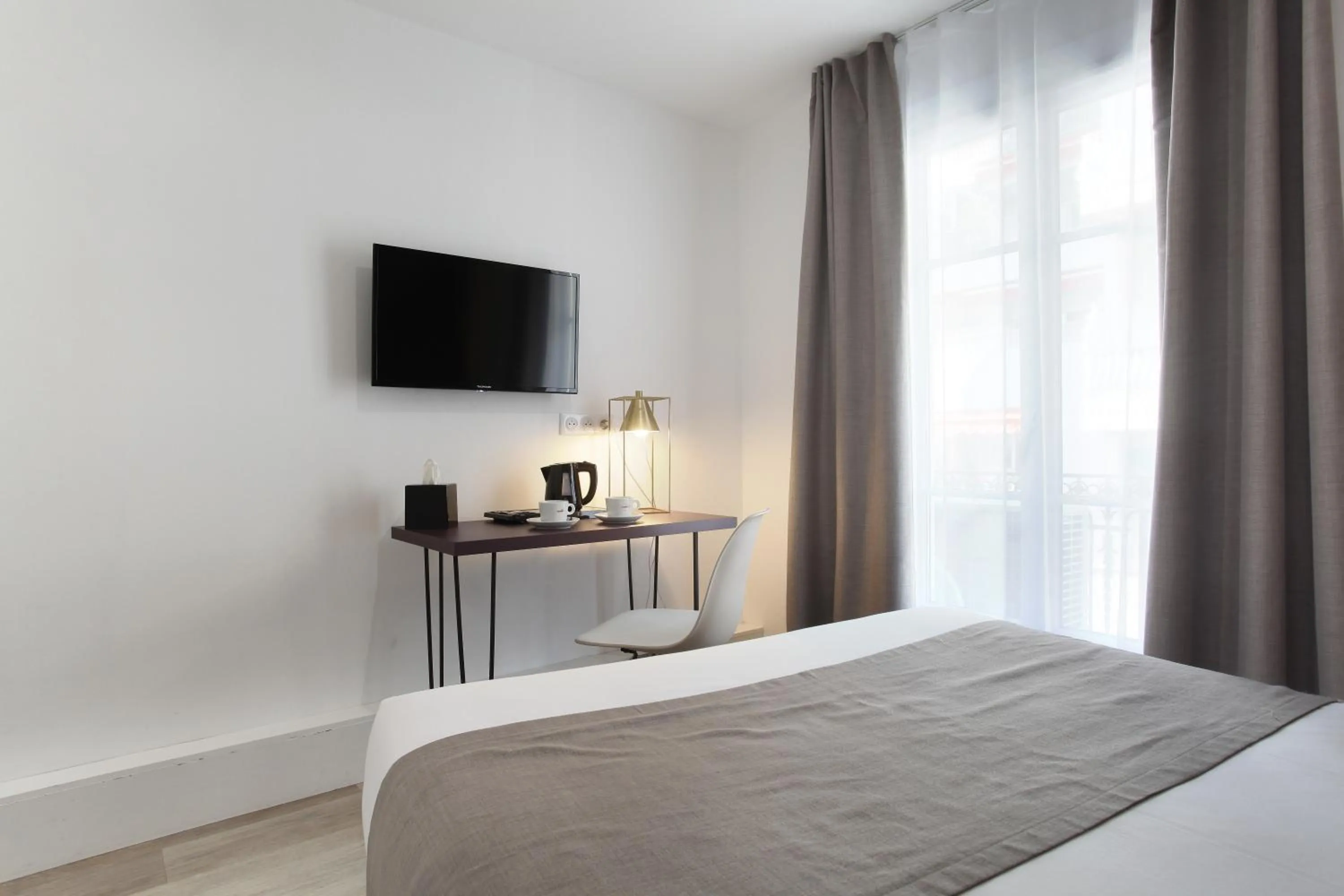 Bed in Hôtel Alcôve Nice