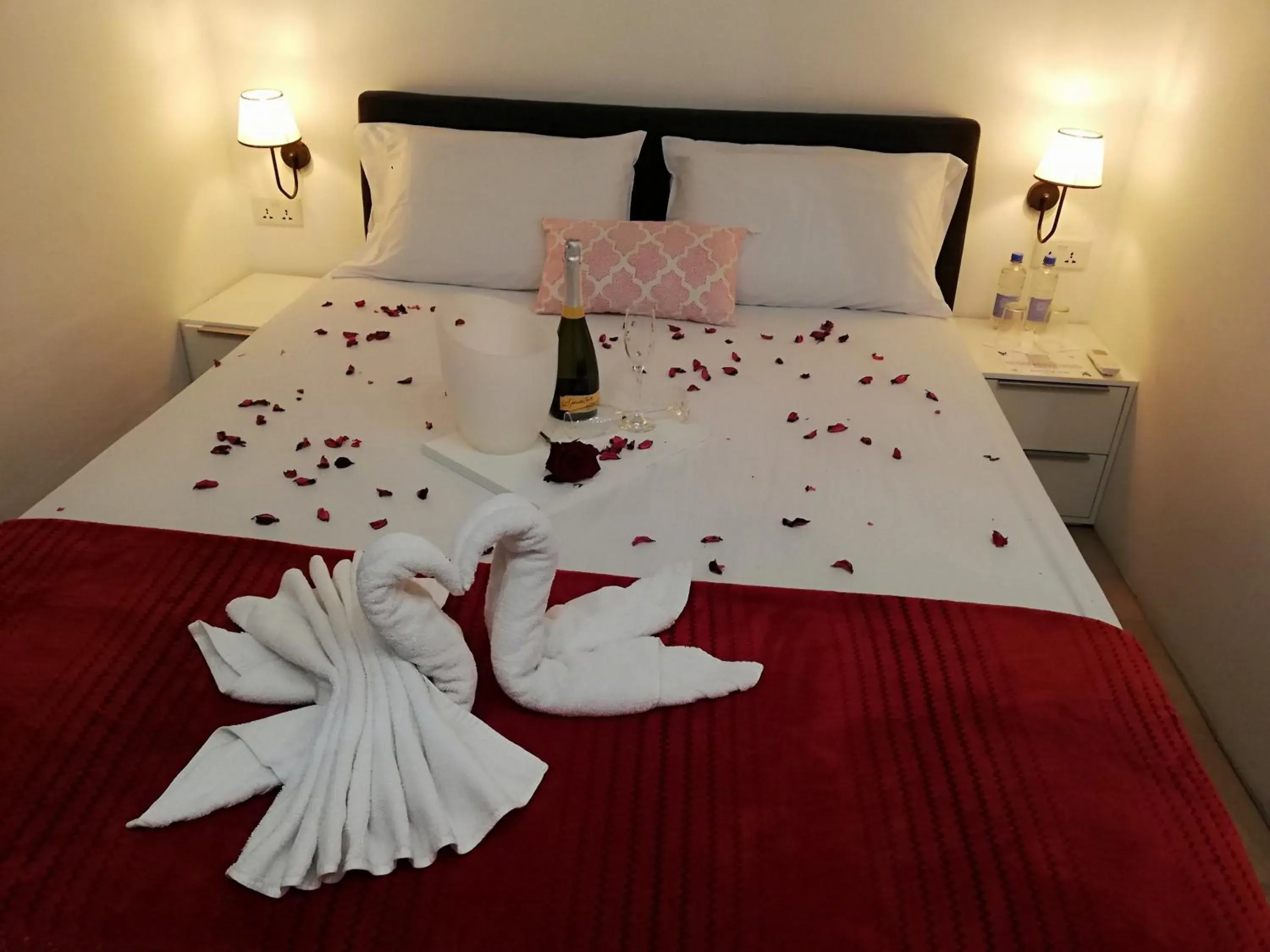 Bed in The Maltese Sun Bed in The Maltese Sun