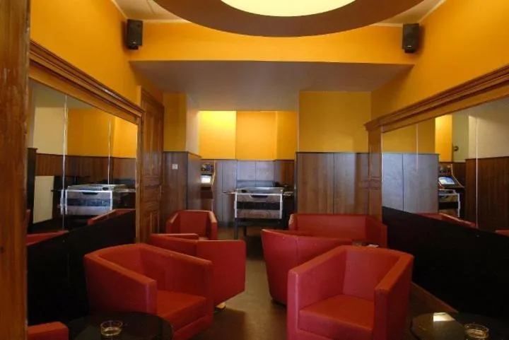Madar Café Central Melk
