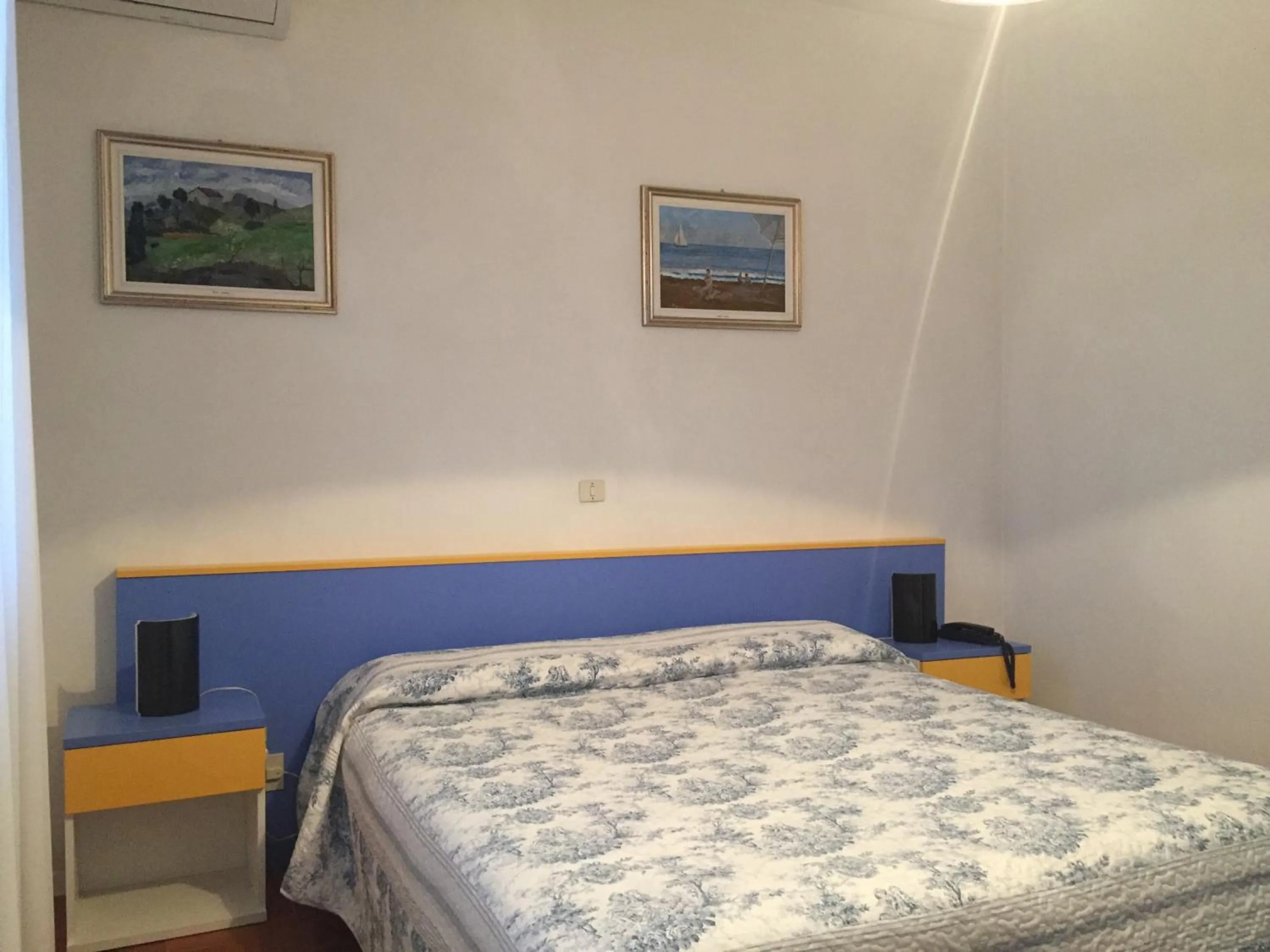 Bed in Hotel Halifax