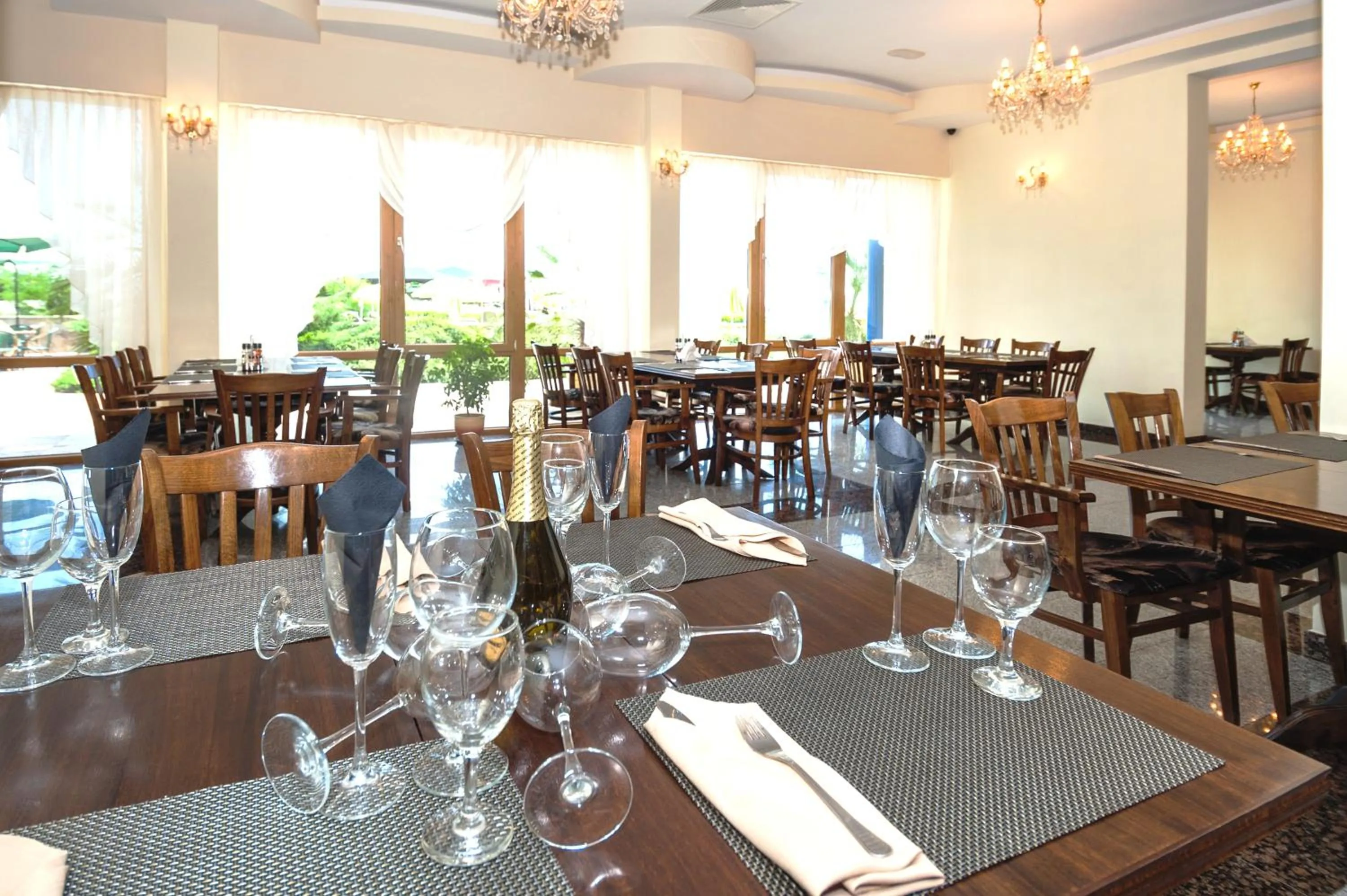 Restaurant/places to eat in Viand Hotel - All Inclusive