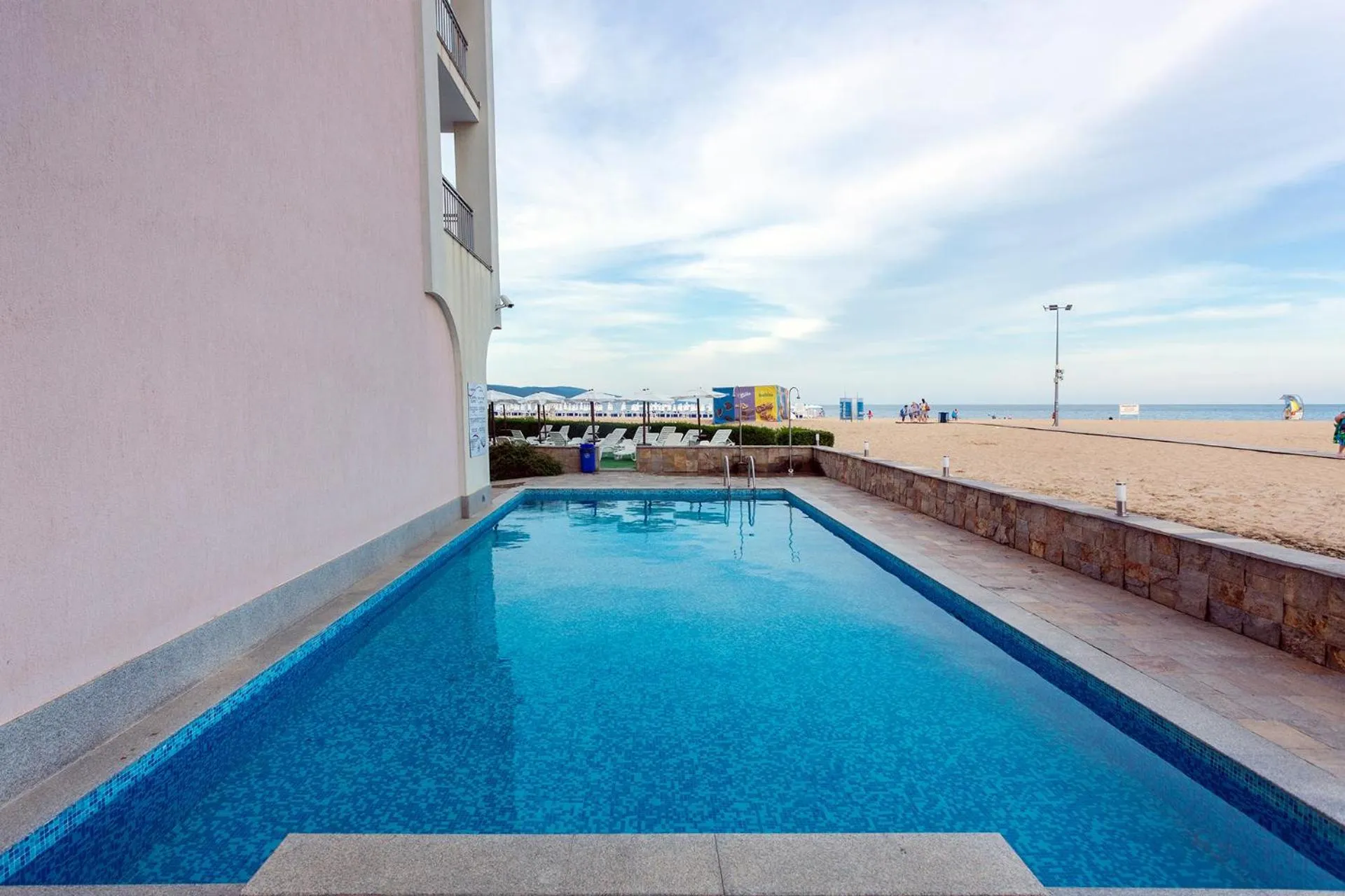 Swimming pool in Viand Hotel - All Inclusive