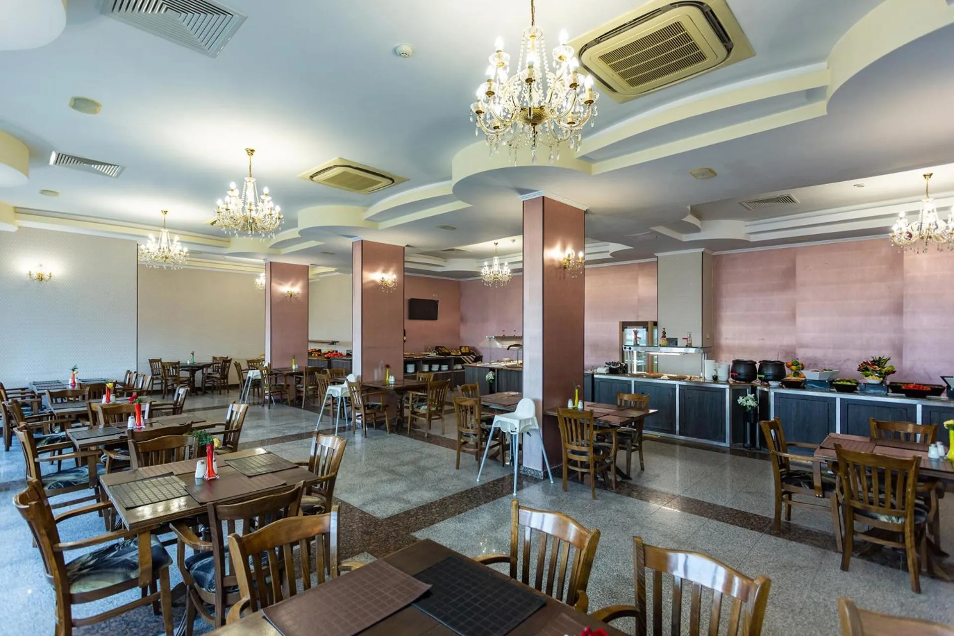 Restaurant/places to eat in Viand Hotel - All Inclusive