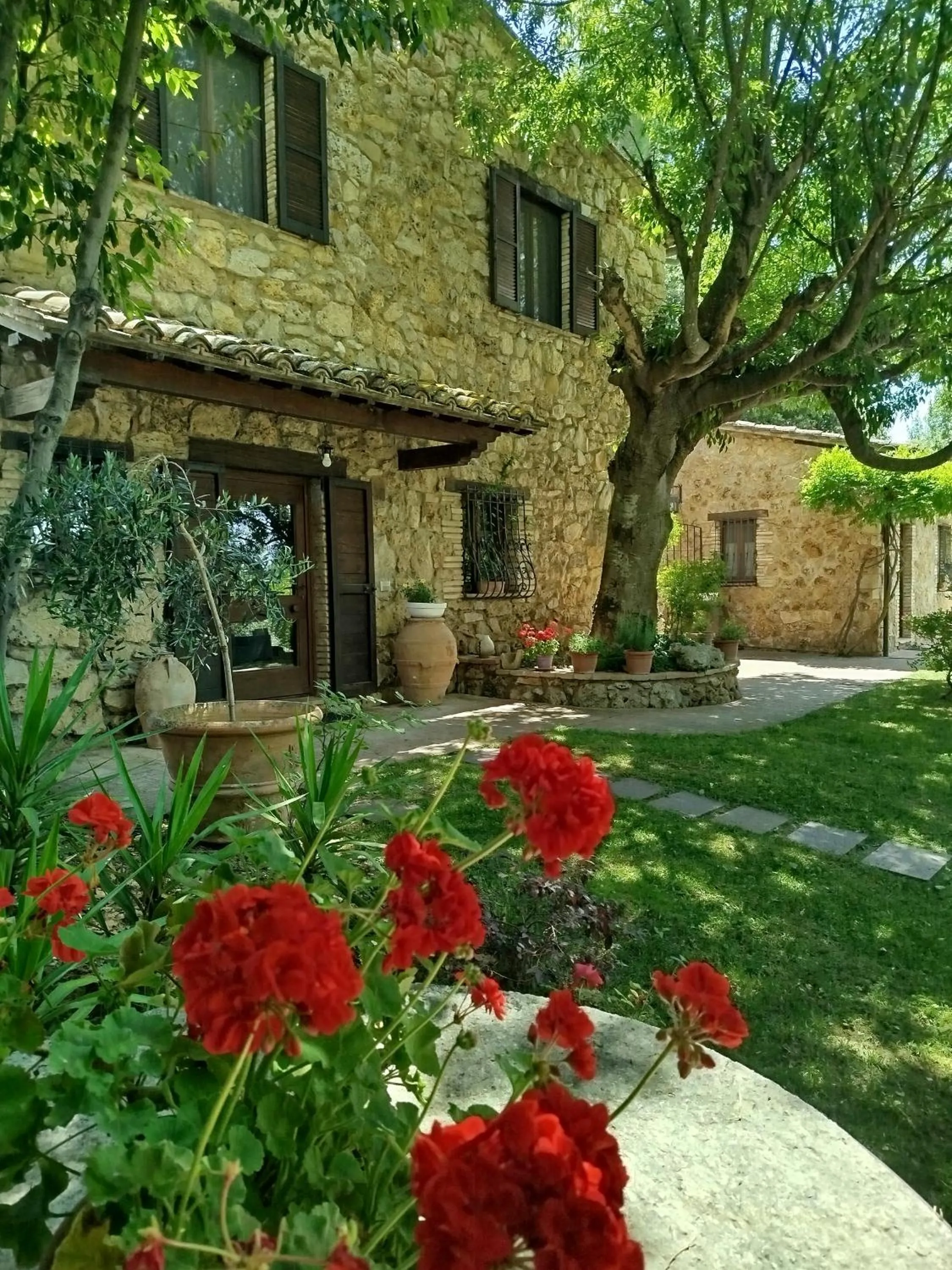 Property building in All'Ombra di San Damiano