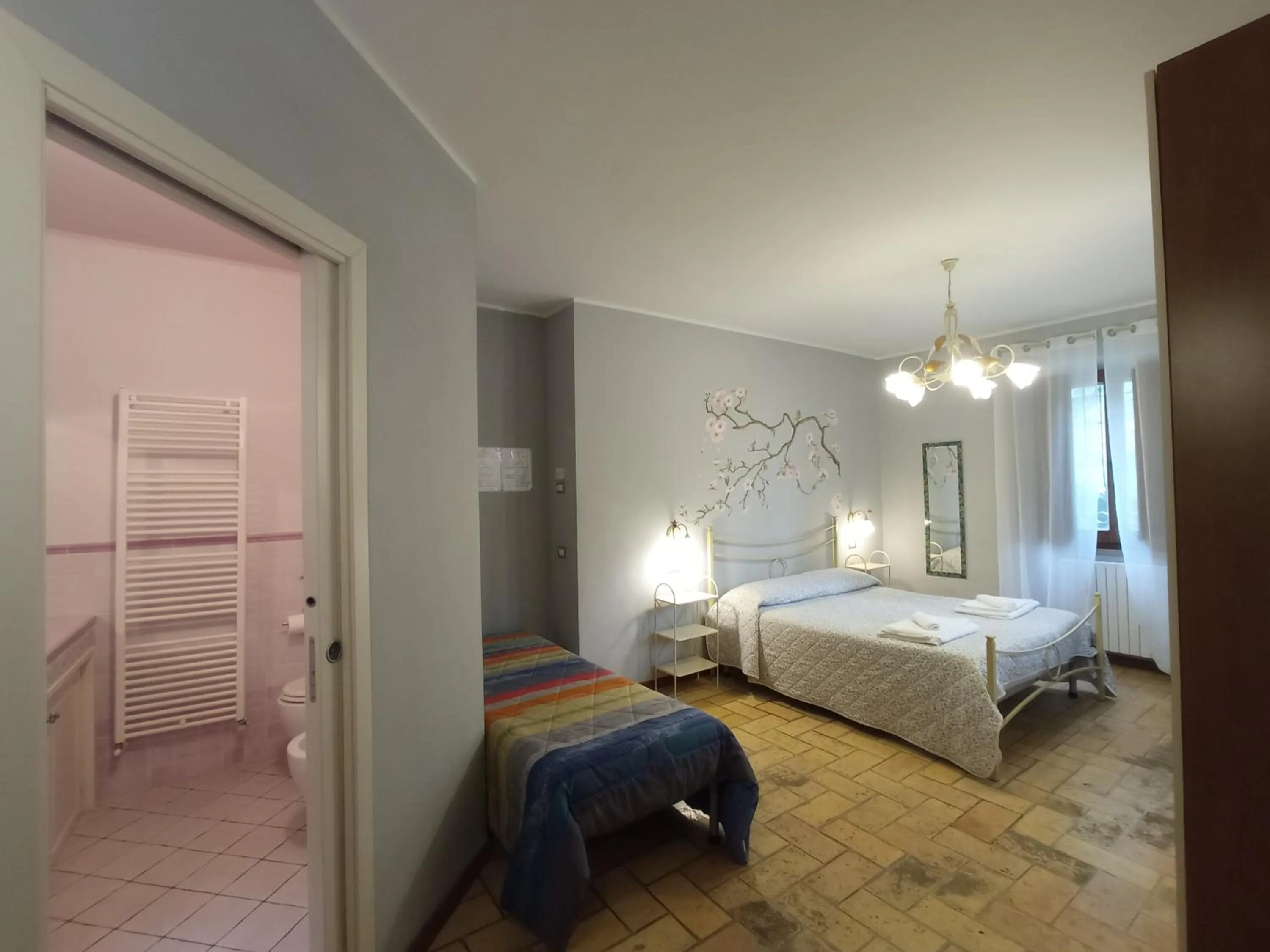 Bedroom, Bed in All'Ombra di San Damiano