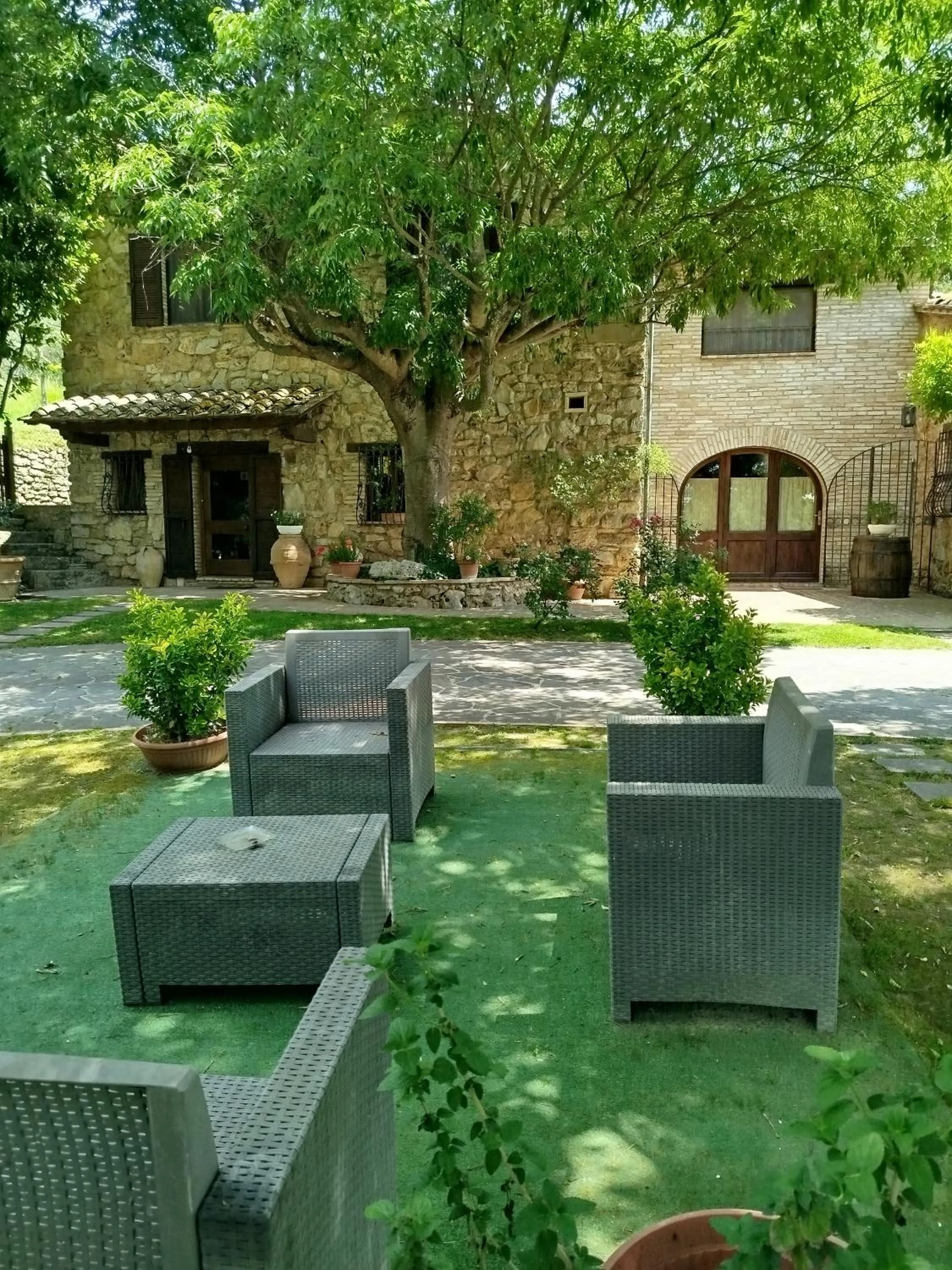 Garden in All'Ombra di San Damiano