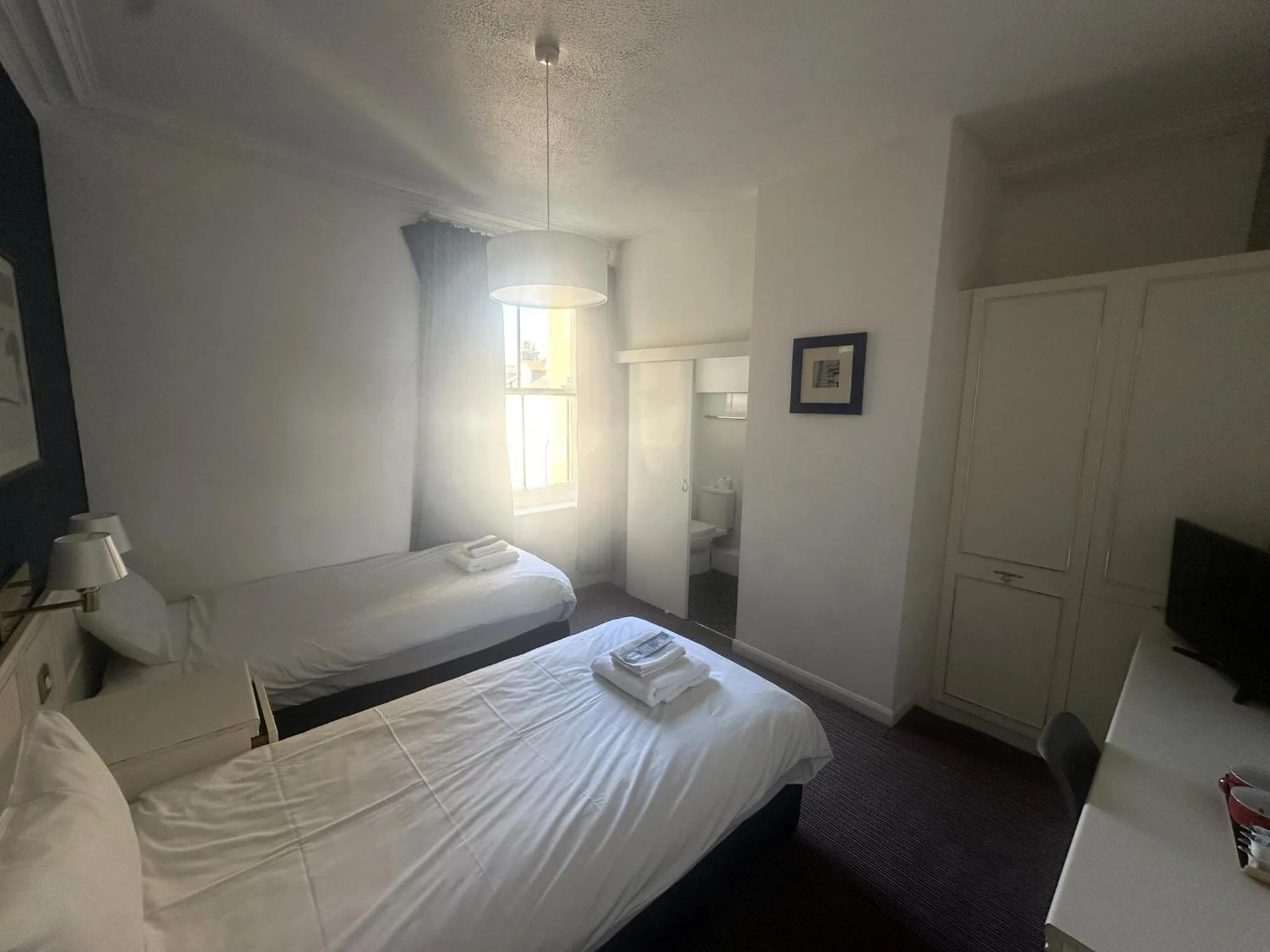 Bedroom, Bed in West Rocks Townhouse
