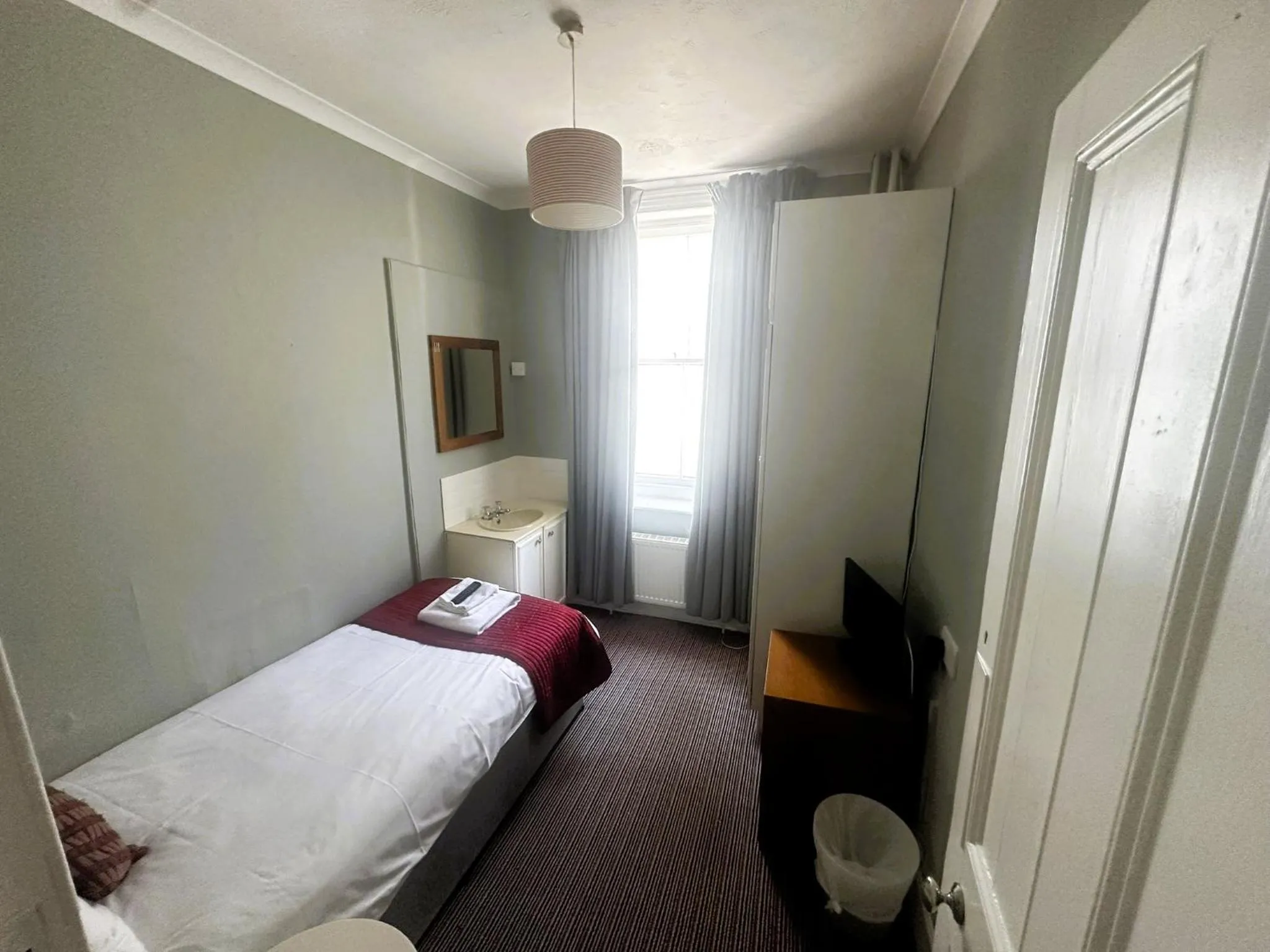 Bed in West Rocks Townhouse