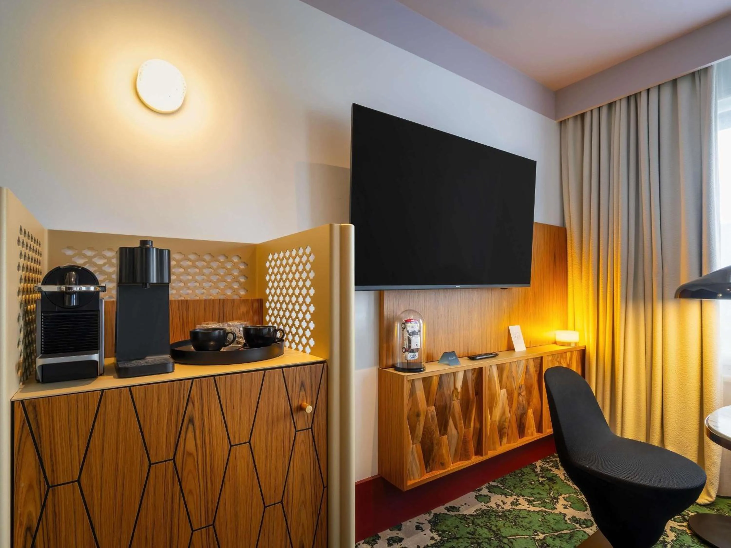 Bedroom in Hotel Maison Louise Lille Centre - Handwritten Collection