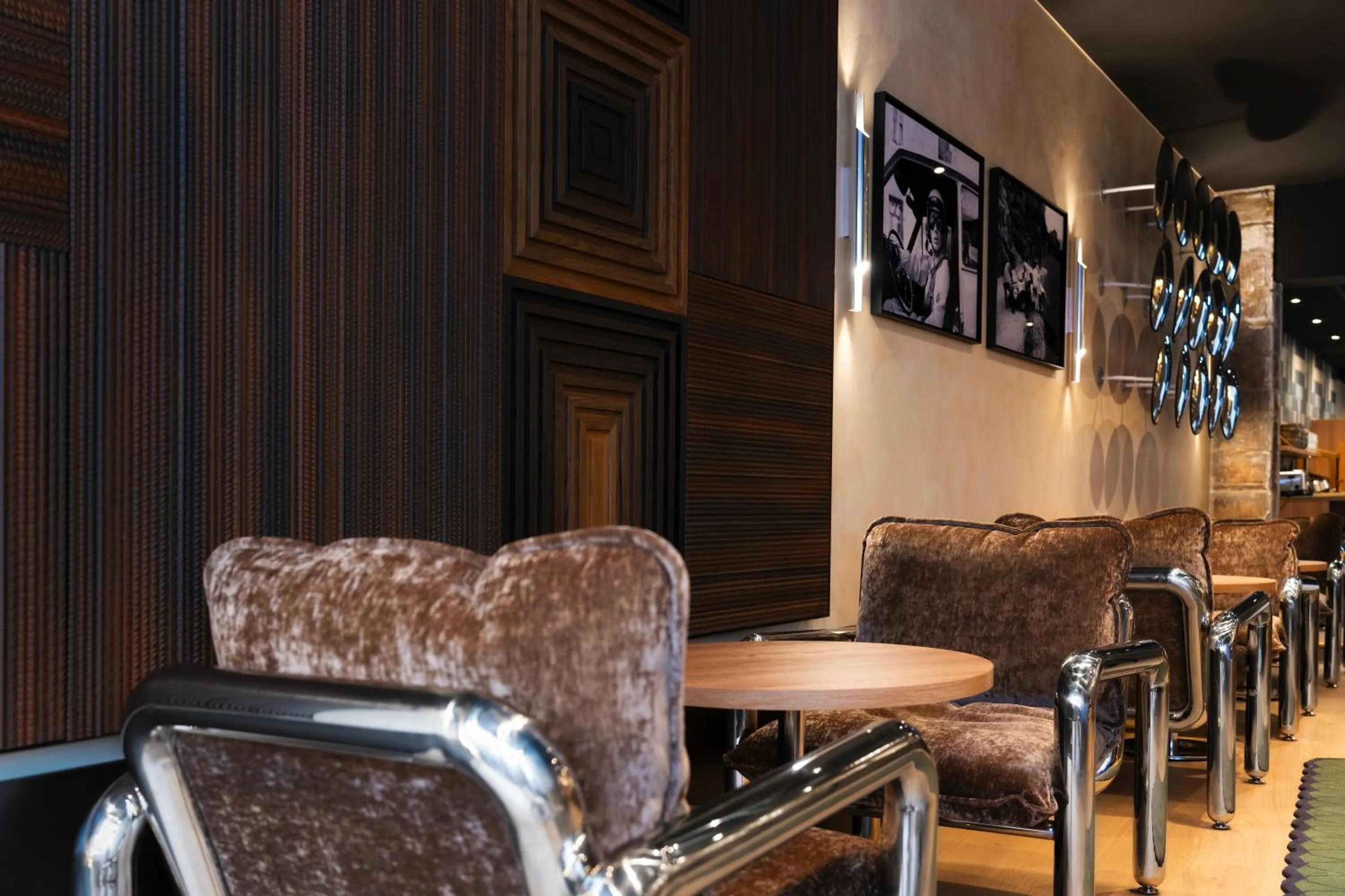 Lounge or bar in Hotel Maison Louise Lille Centre - Handwritten Collection