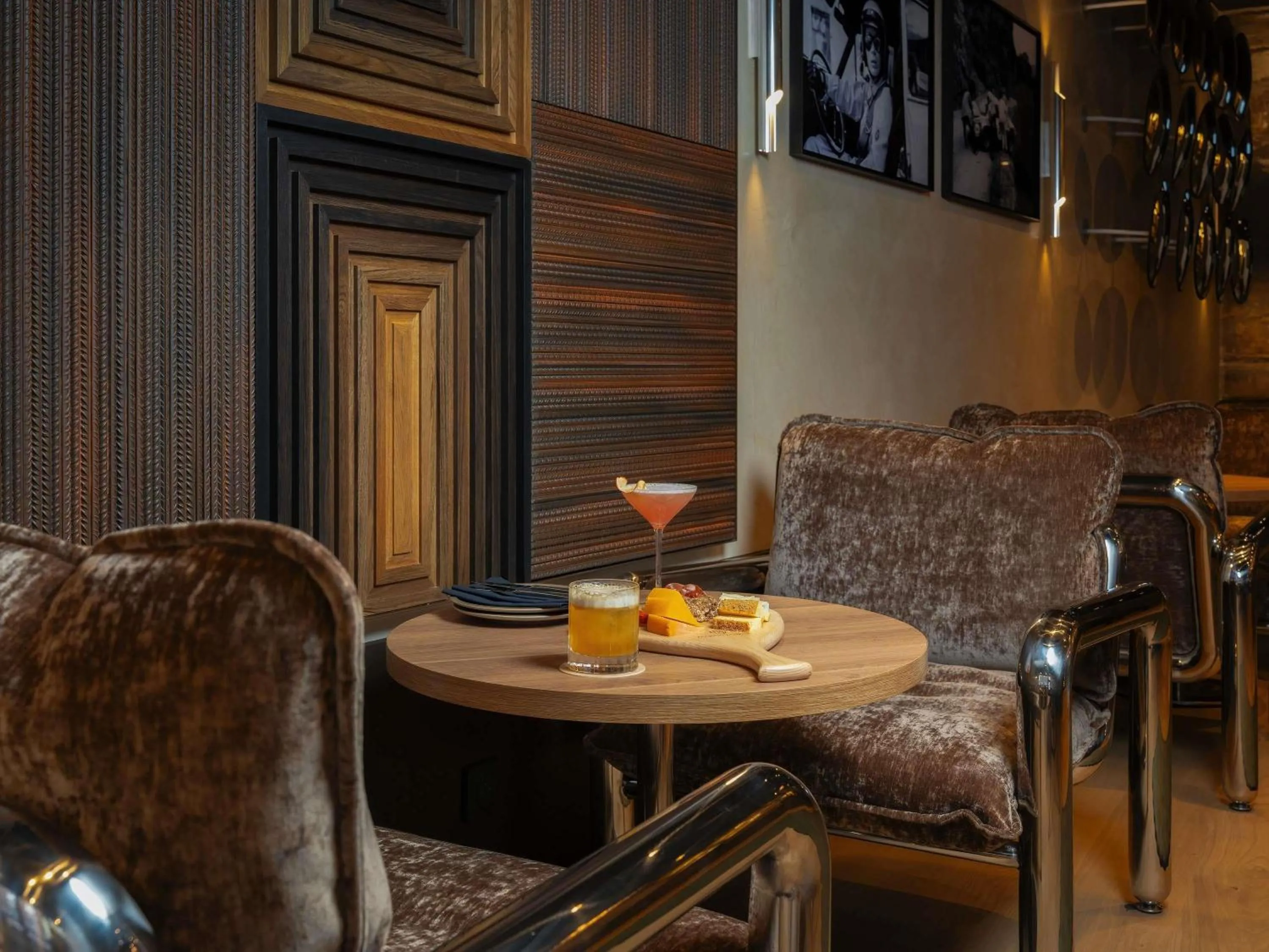 Lounge or bar in Hotel Maison Louise Lille Centre - Handwritten Collection