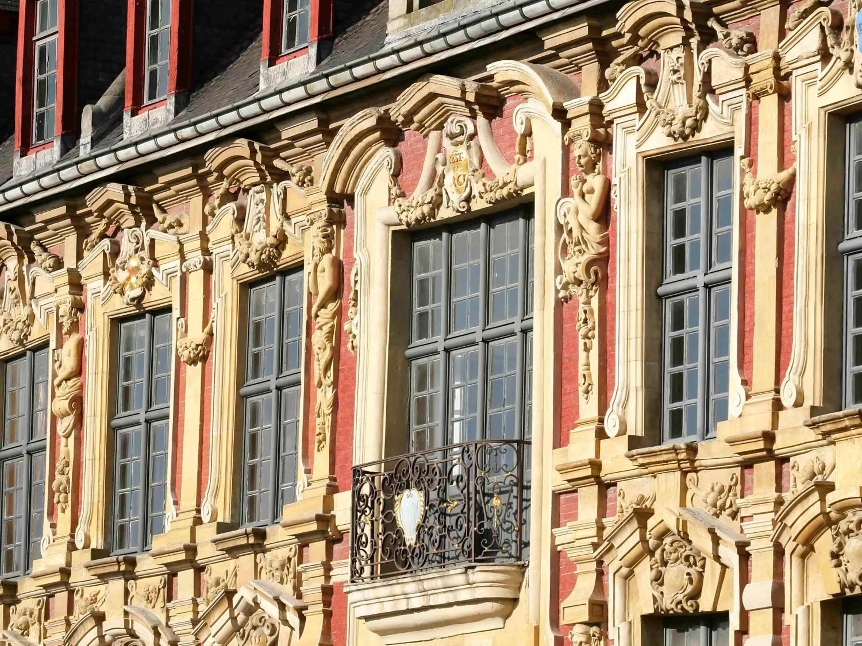 Landmark view in Mercure Lille Centre Vieux Lille
