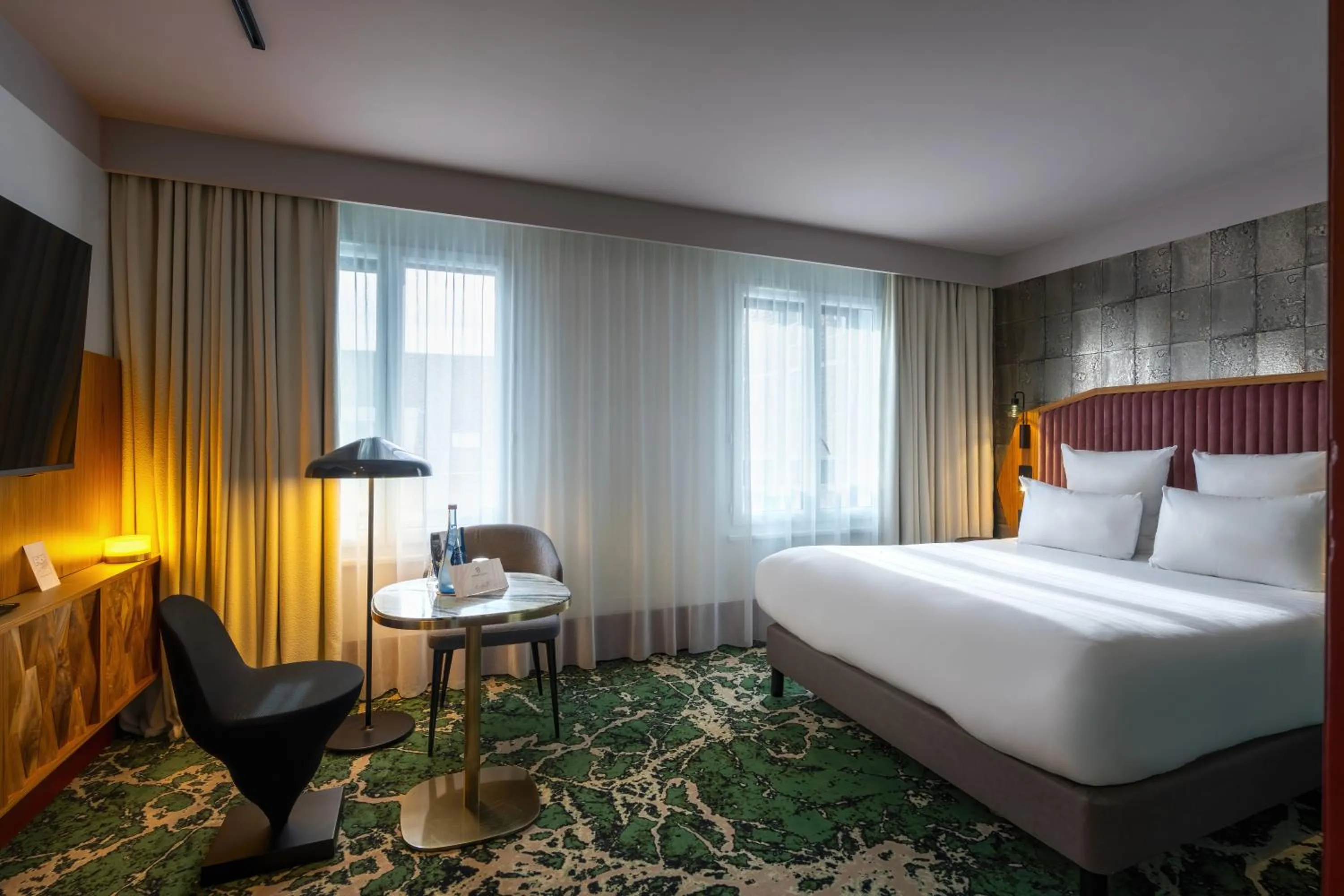 Bed in Hotel Maison Louise Lille Centre - Handwritten Collection