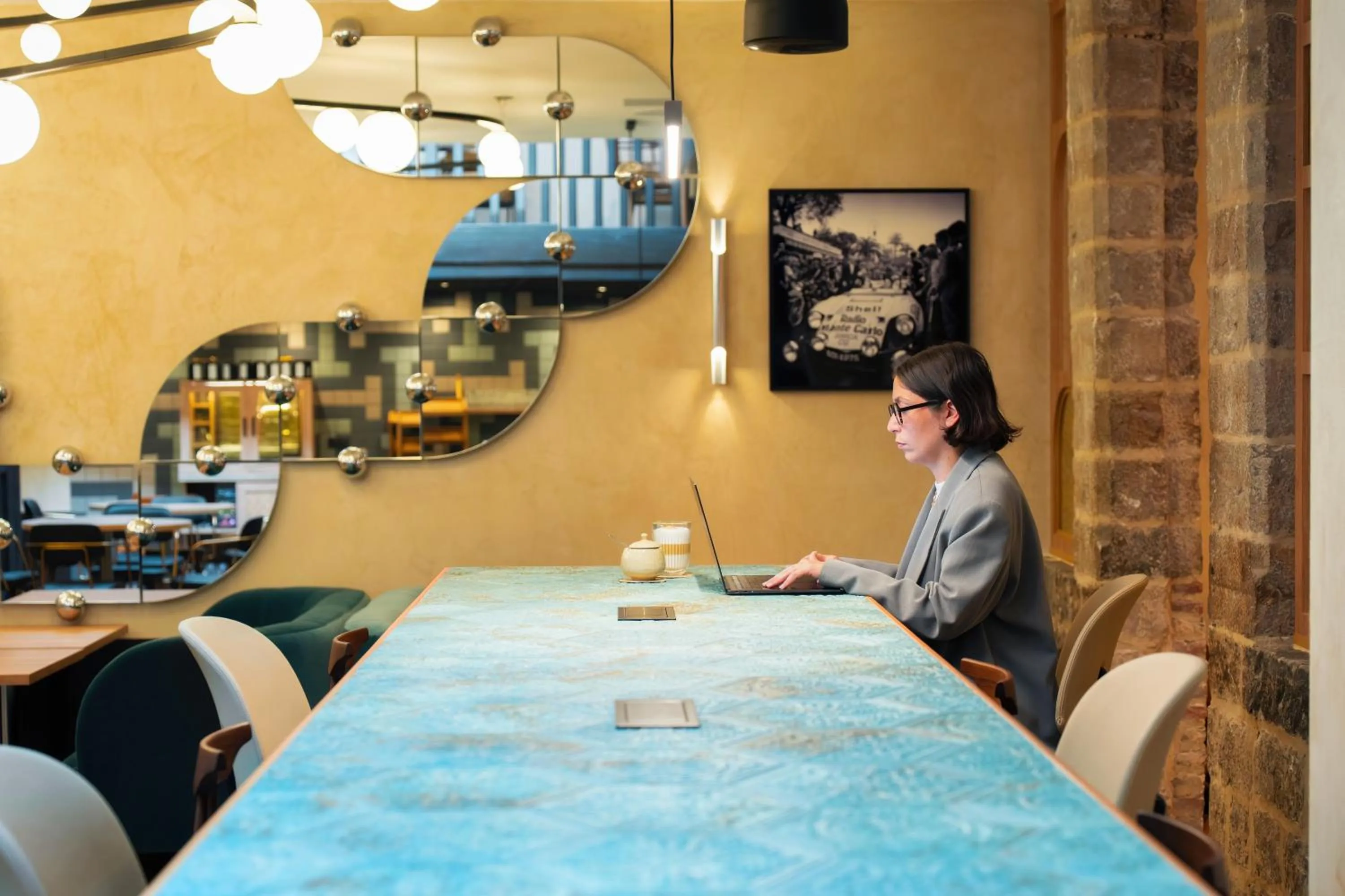 People in Hotel Maison Louise Lille Centre - Handwritten Collection