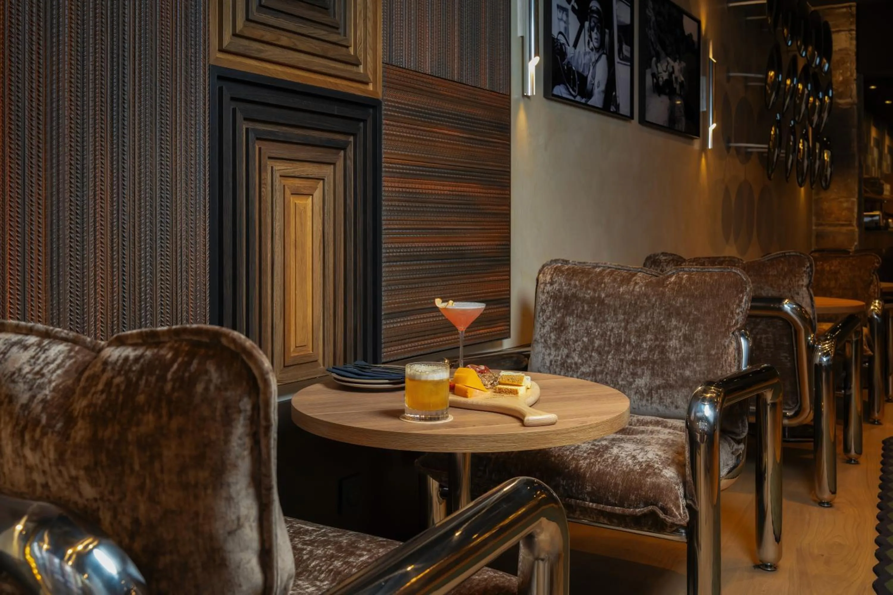 Lounge or bar in Hotel Maison Louise Lille Centre - Handwritten Collection