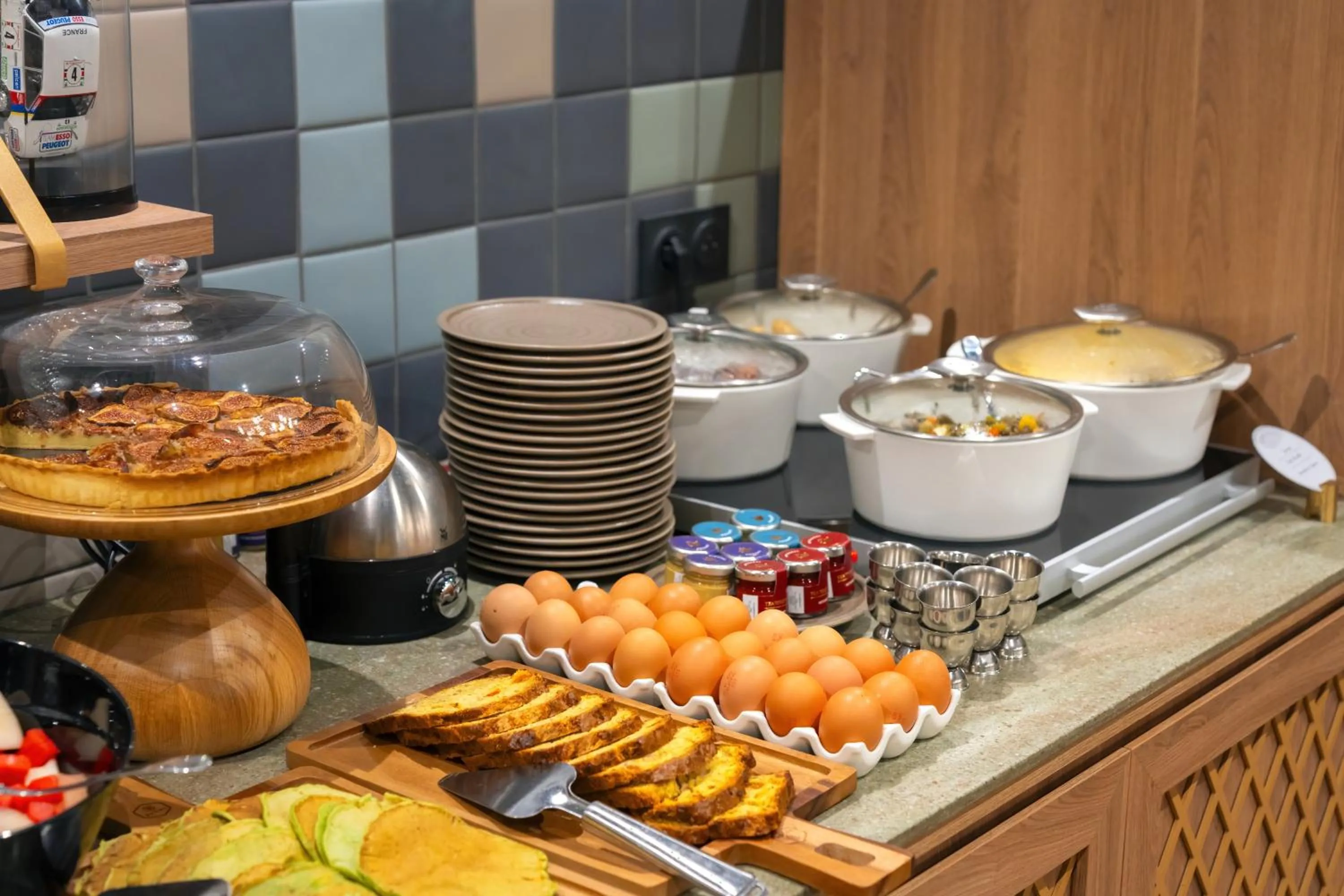 Food in Hotel Maison Louise Lille Centre - Handwritten Collection