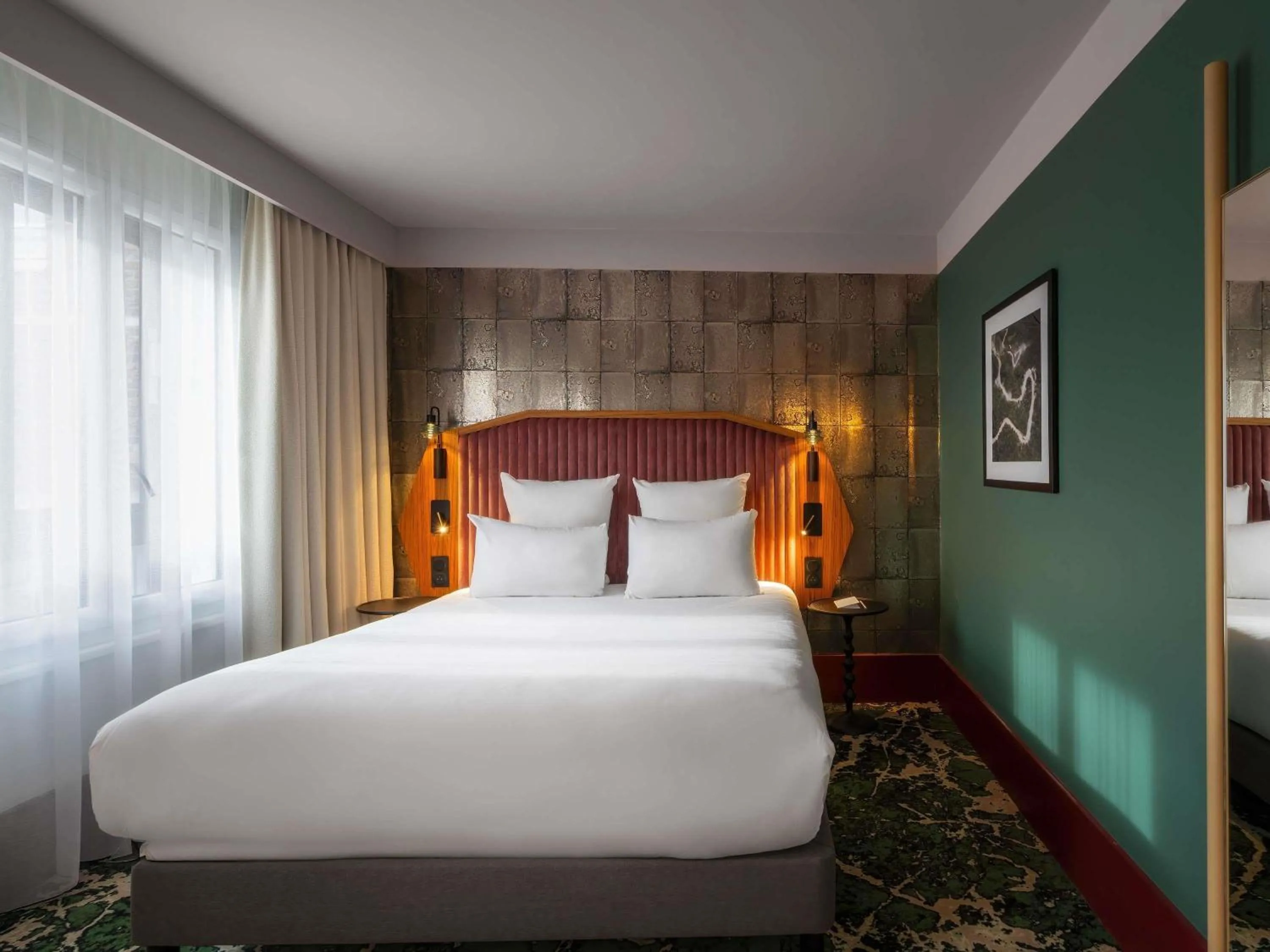 Bedroom, Bed in Hotel Maison Louise Lille Centre - Handwritten Collection