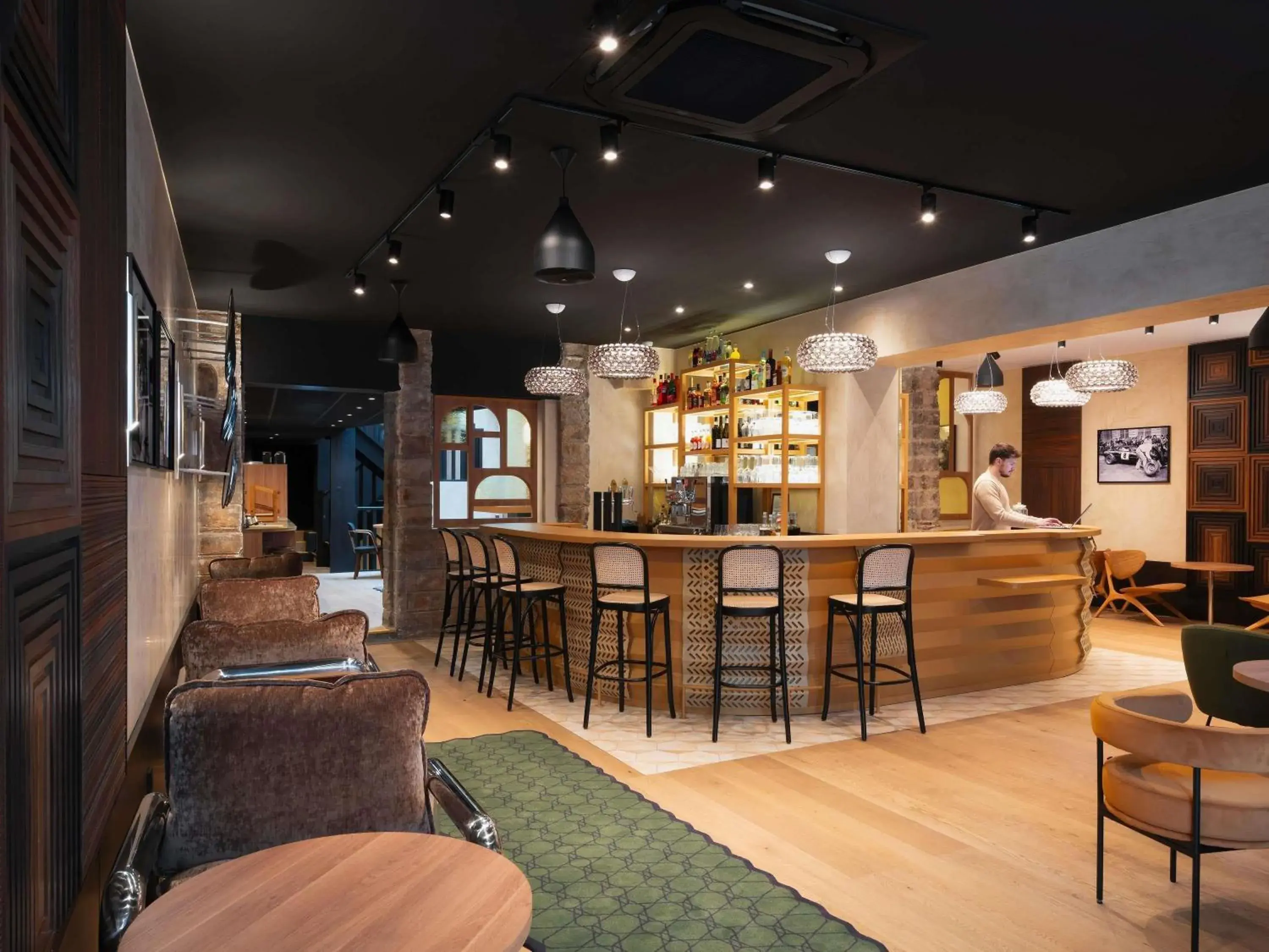 Lounge or bar in Hotel Maison Louise Lille Centre - Handwritten Collection Lounge or bar in Hotel Maison Louise Lille Centre - Handwritten Collection