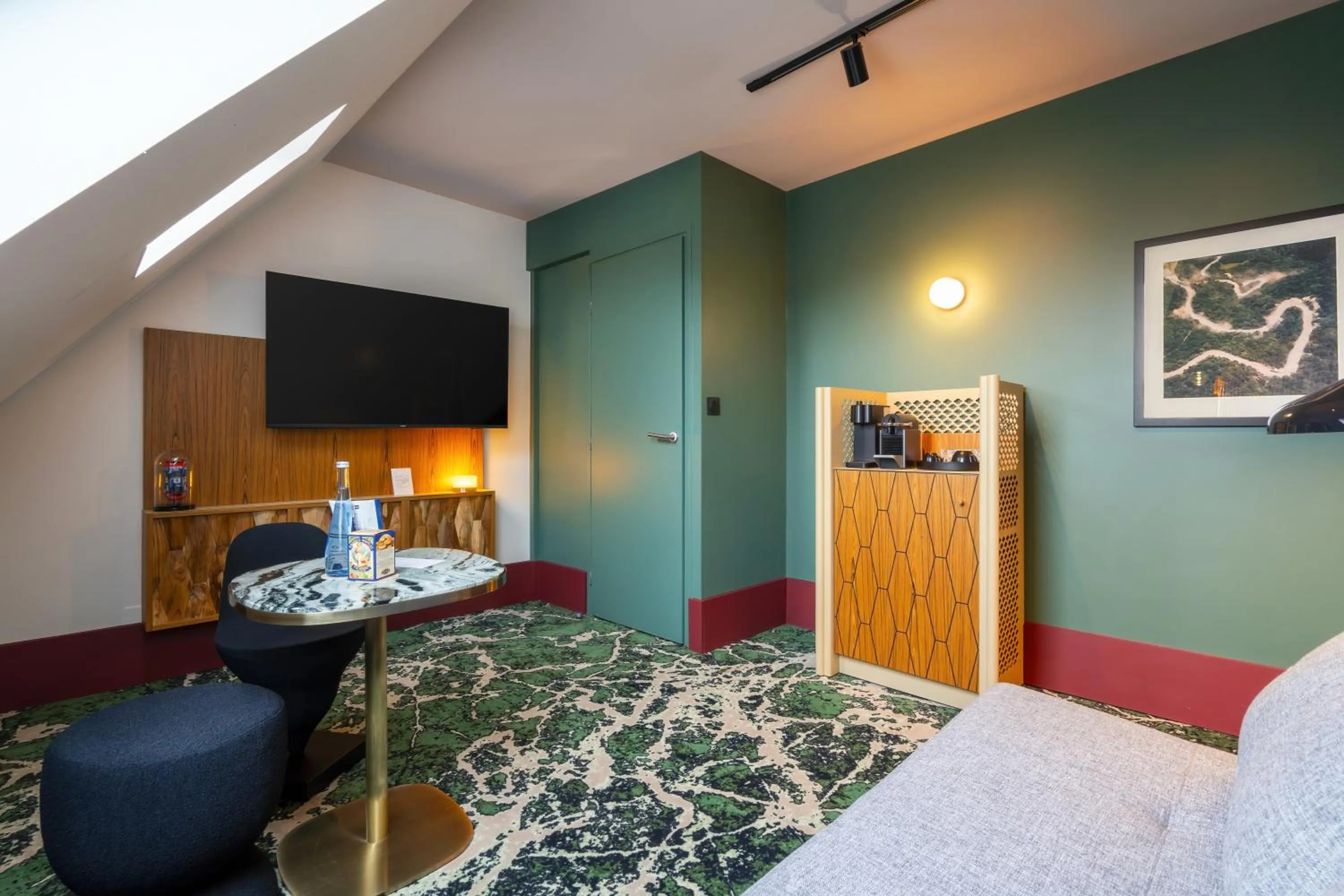 TV and multimedia, Bed in Hotel Maison Louise Lille Centre - Handwritten Collection