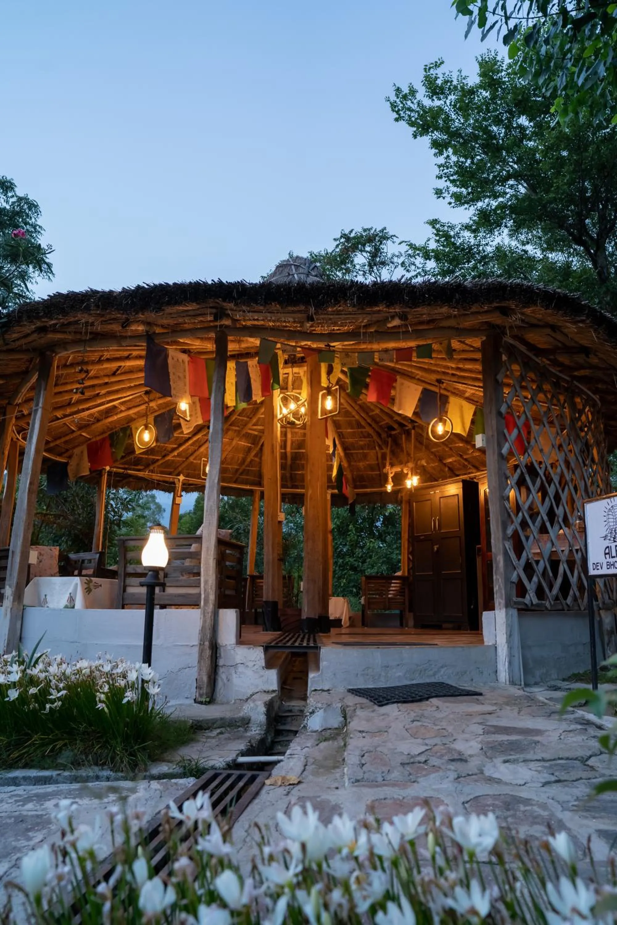 Lounge or bar in Dev Bhoomi Farms & Cottages