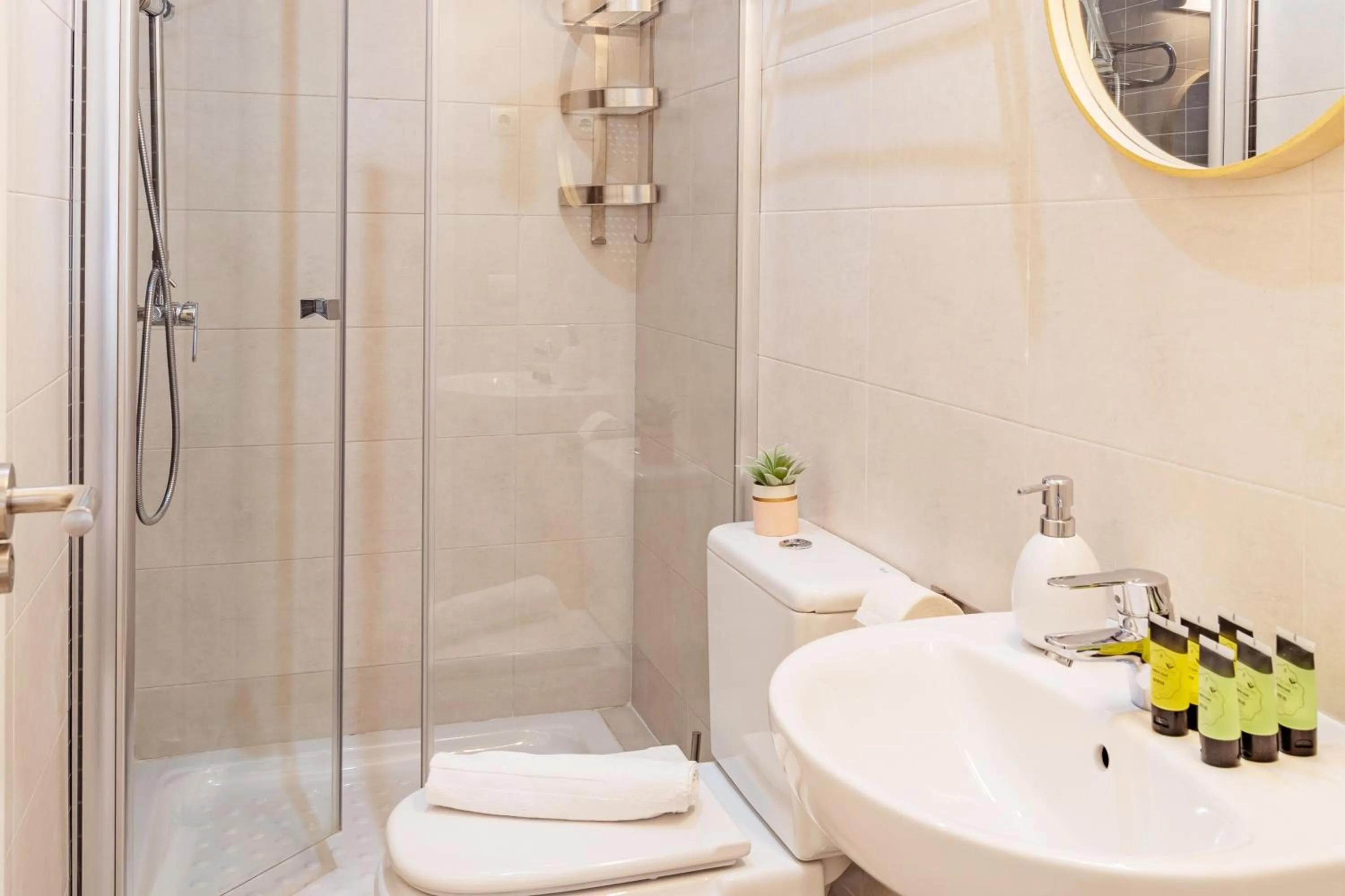 Bathroom in Feelathome Merced Apartments