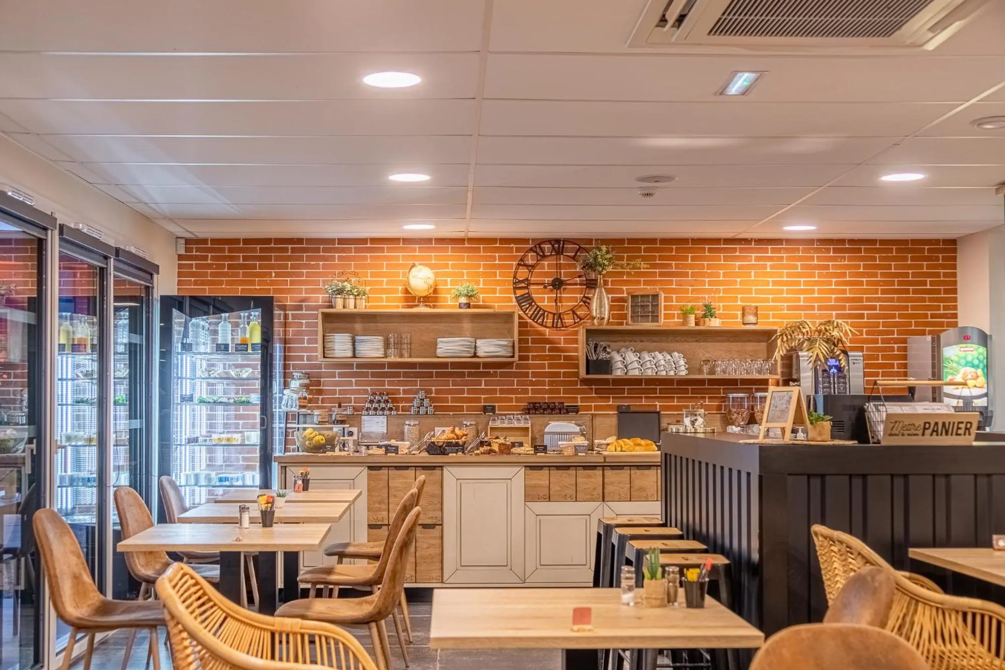 Breakfast in The Originals City, Ax Hotel, La Châtaigneraie