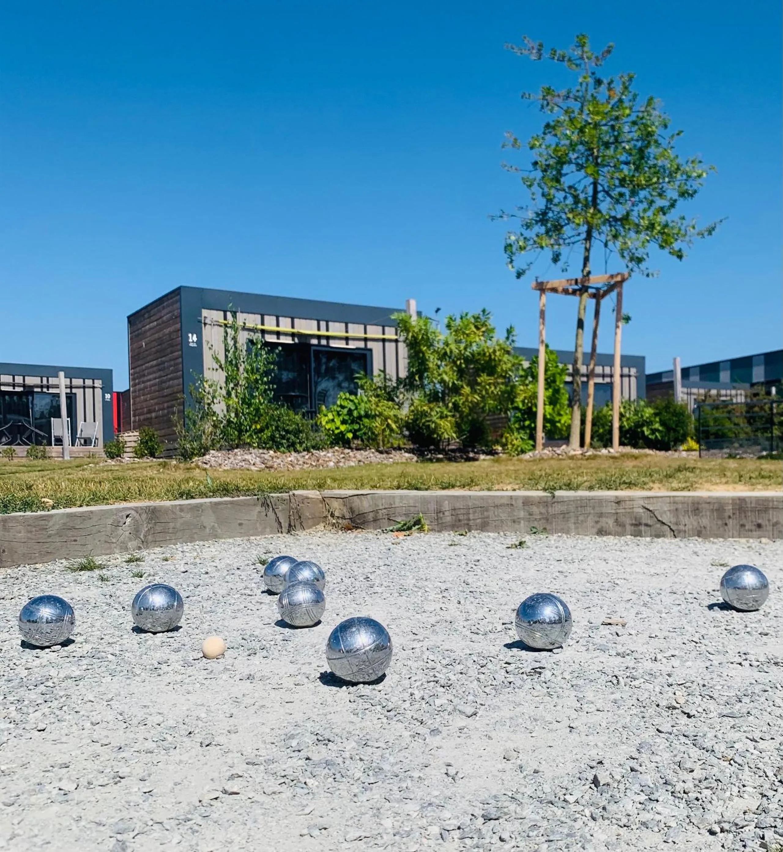 Table tennis in The Originals City, Ax Hotel, La Châtaigneraie