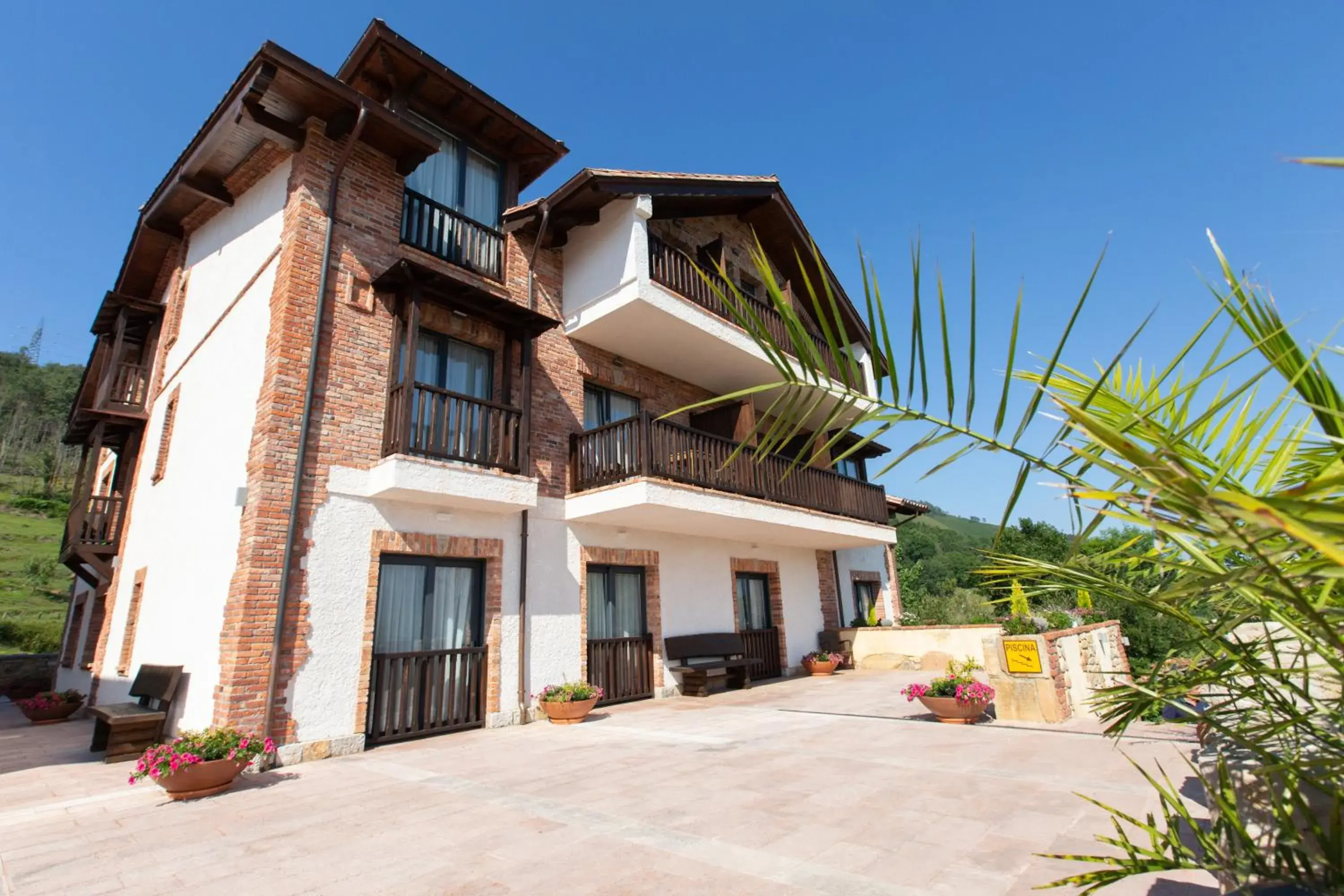 Property building in Hotel Cerro La Nina Property building in Hotel Cerro La Nina