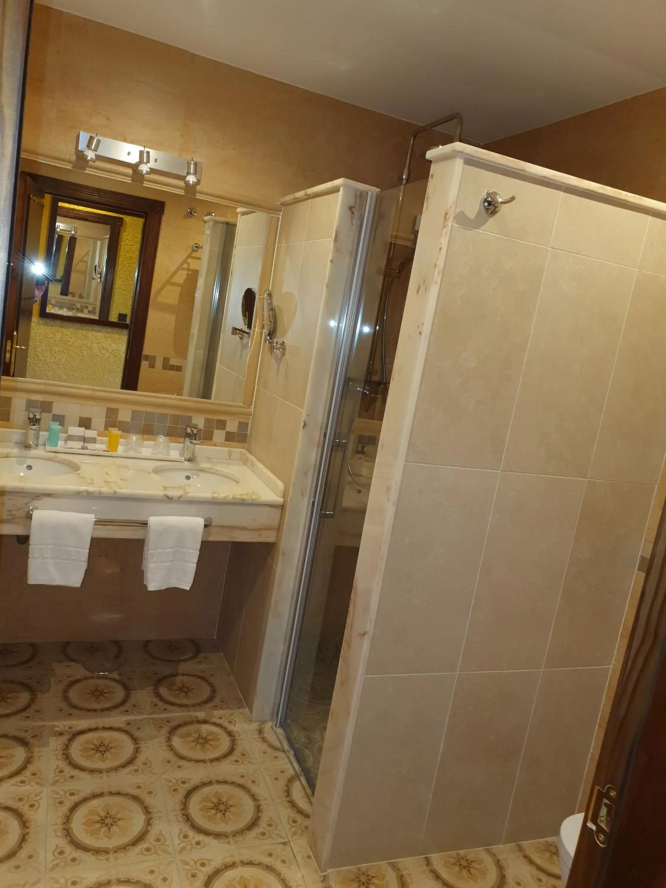Bathroom in Hotel Cerro La Nina