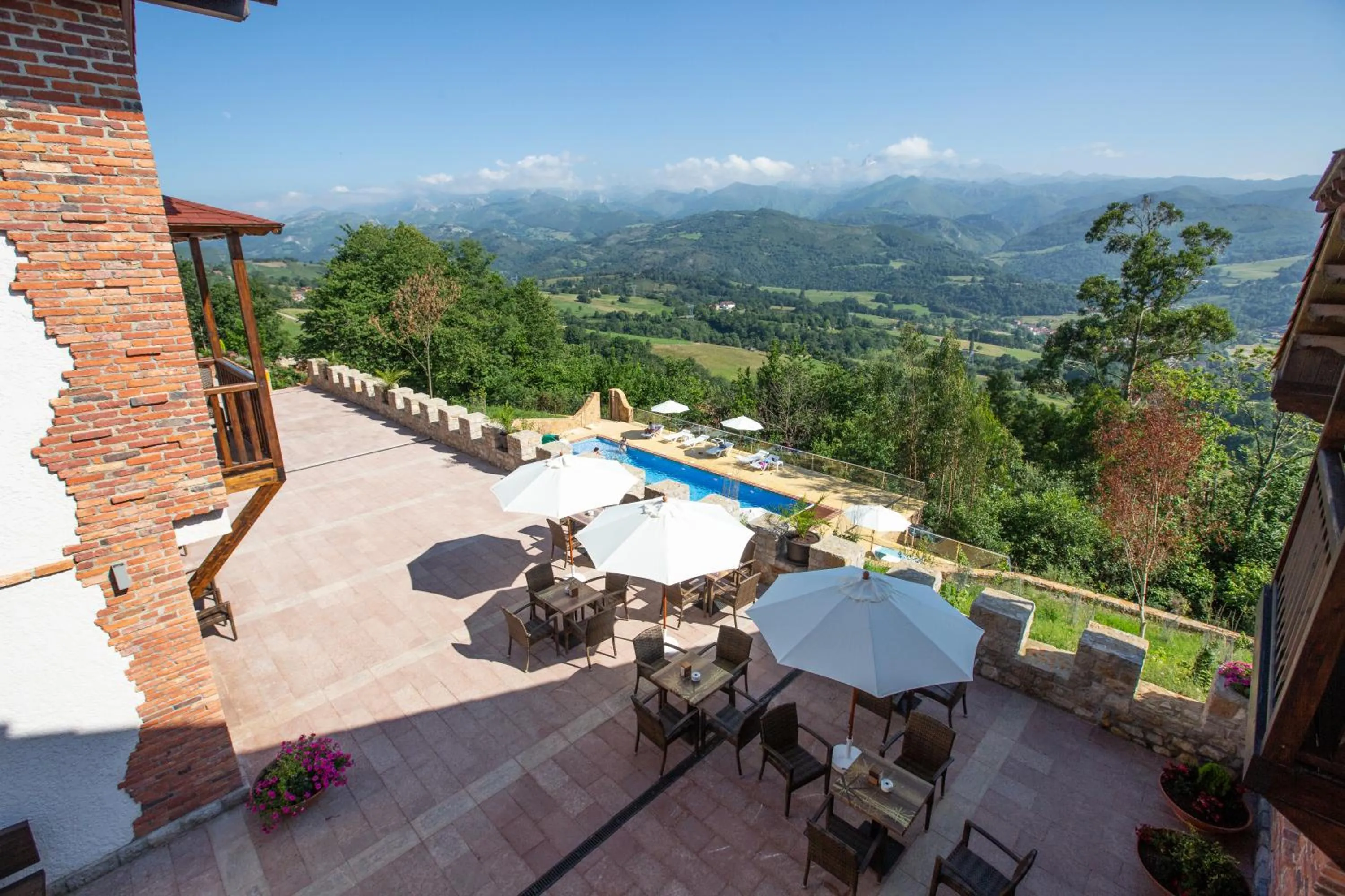 Mountain view in Hotel Cerro La Nina