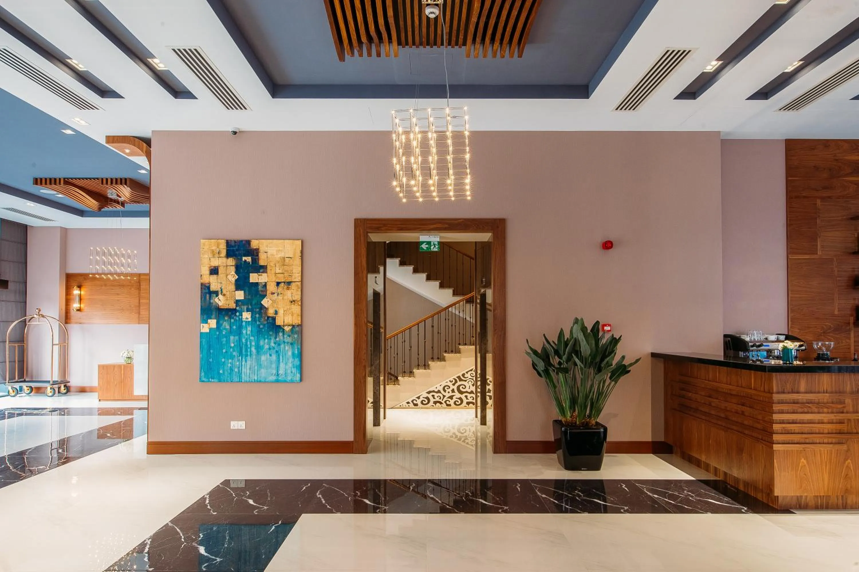 Lobby or reception in Horizont Hotel Tbilisi