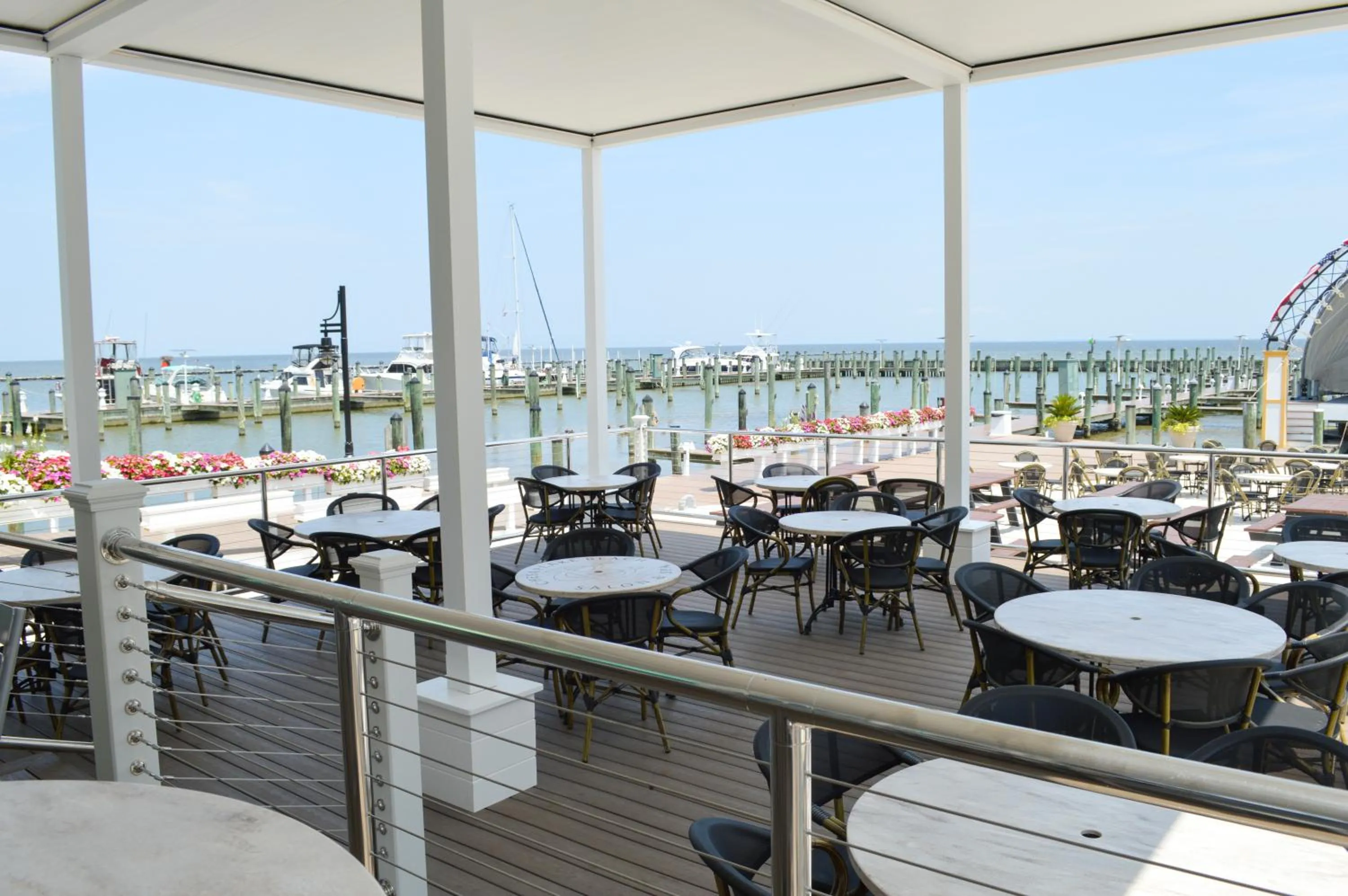 Restaurant/places to eat in Rod 'N' Reel Resort