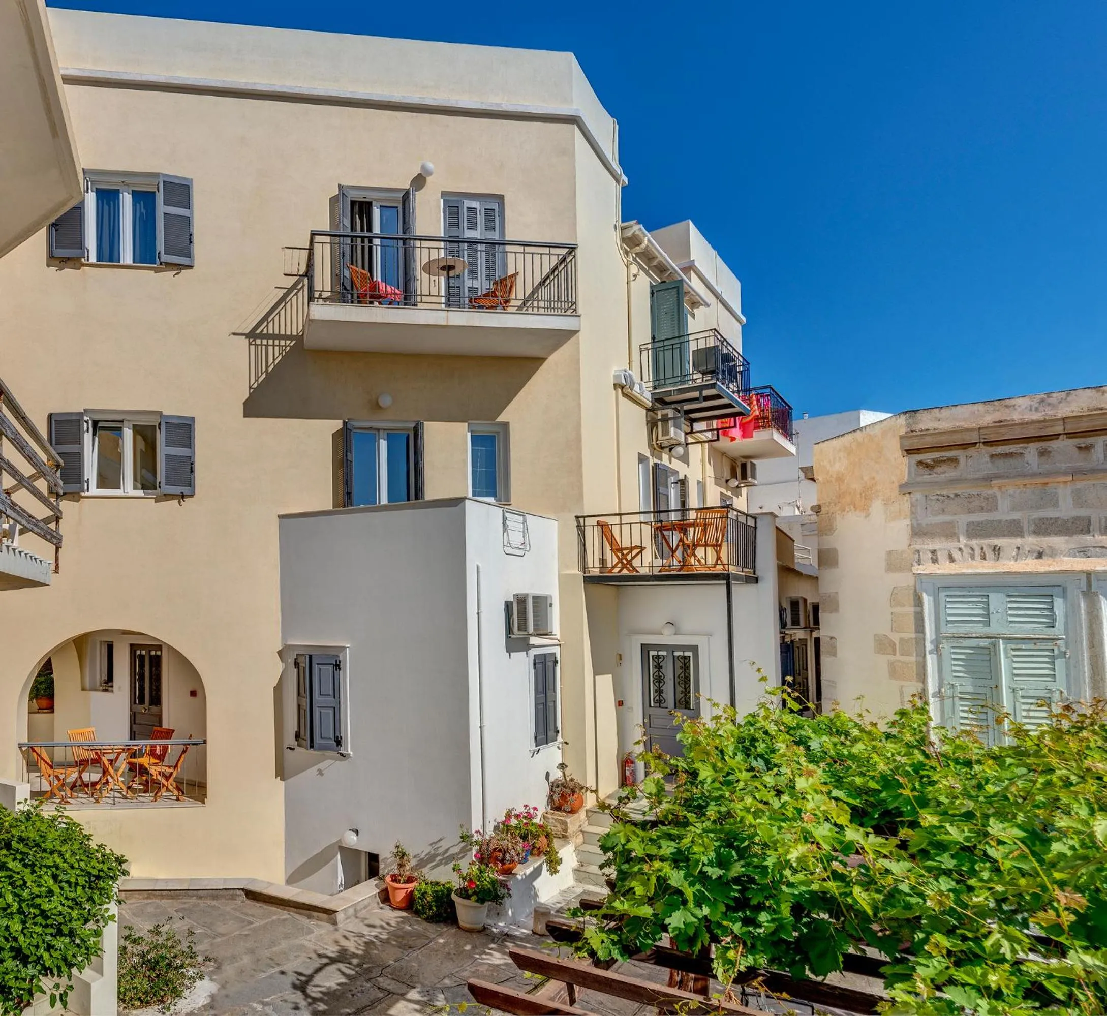 Property building in Ethrion