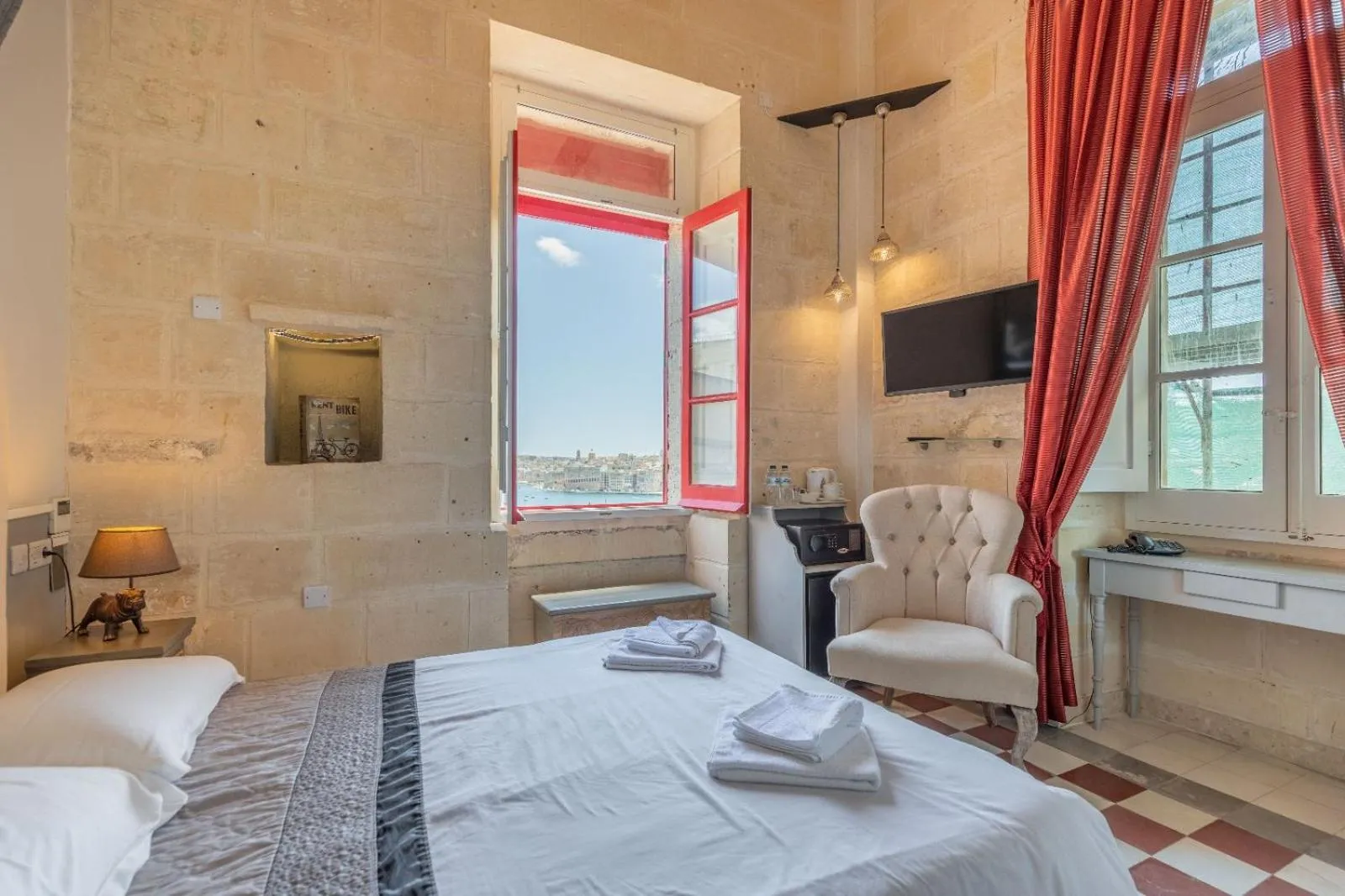 Bedroom, Bed in Luciano Al Porto Boutique