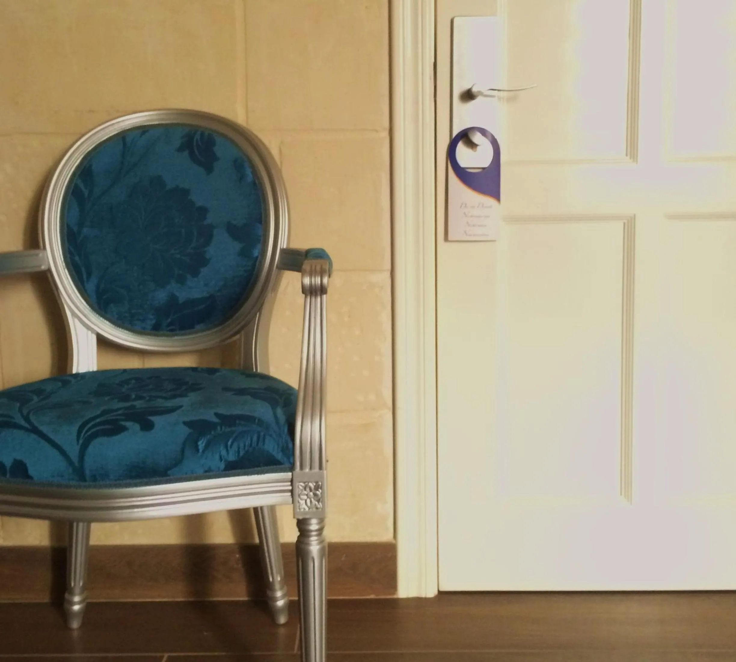 Decorative detail in Luciano Al Porto Boutique