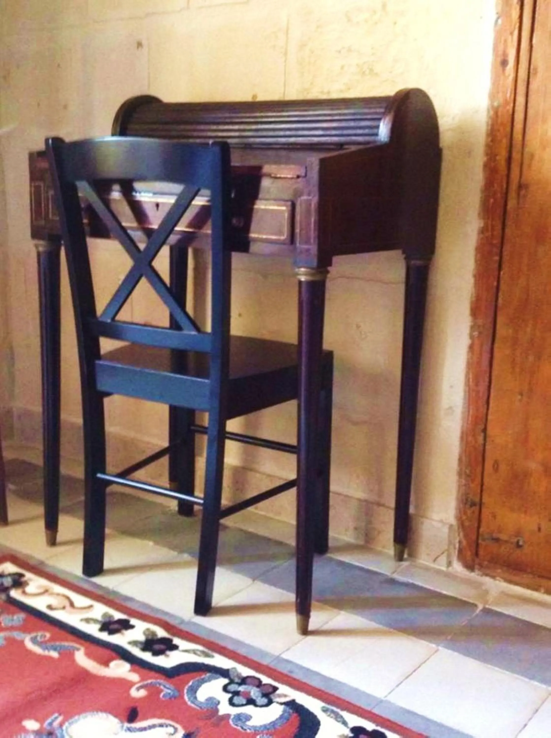 Seating area in Luciano Al Porto Boutique