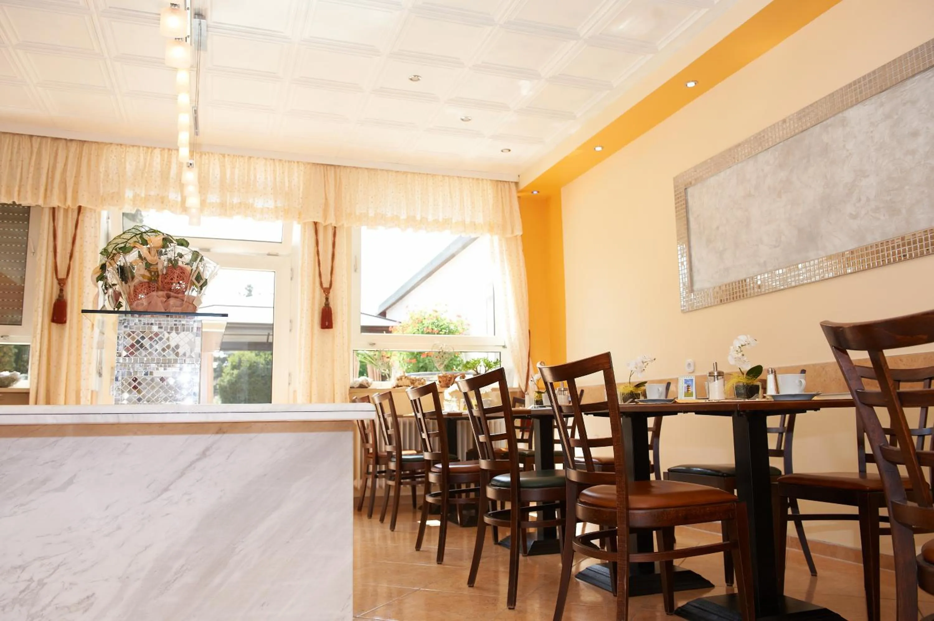 Restaurant/places to eat in Hotel Wendelstein