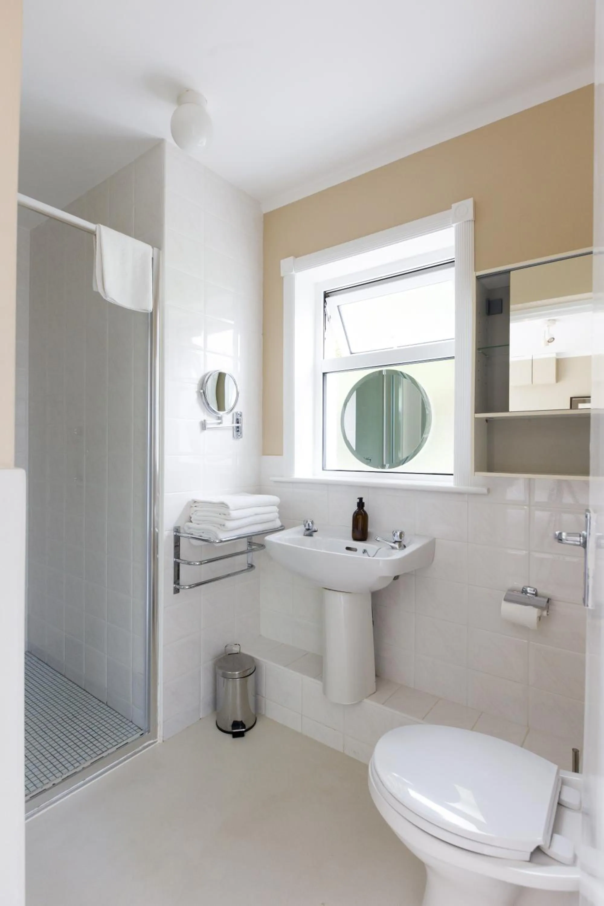 Shower in Lios Na Manach ECO B&B