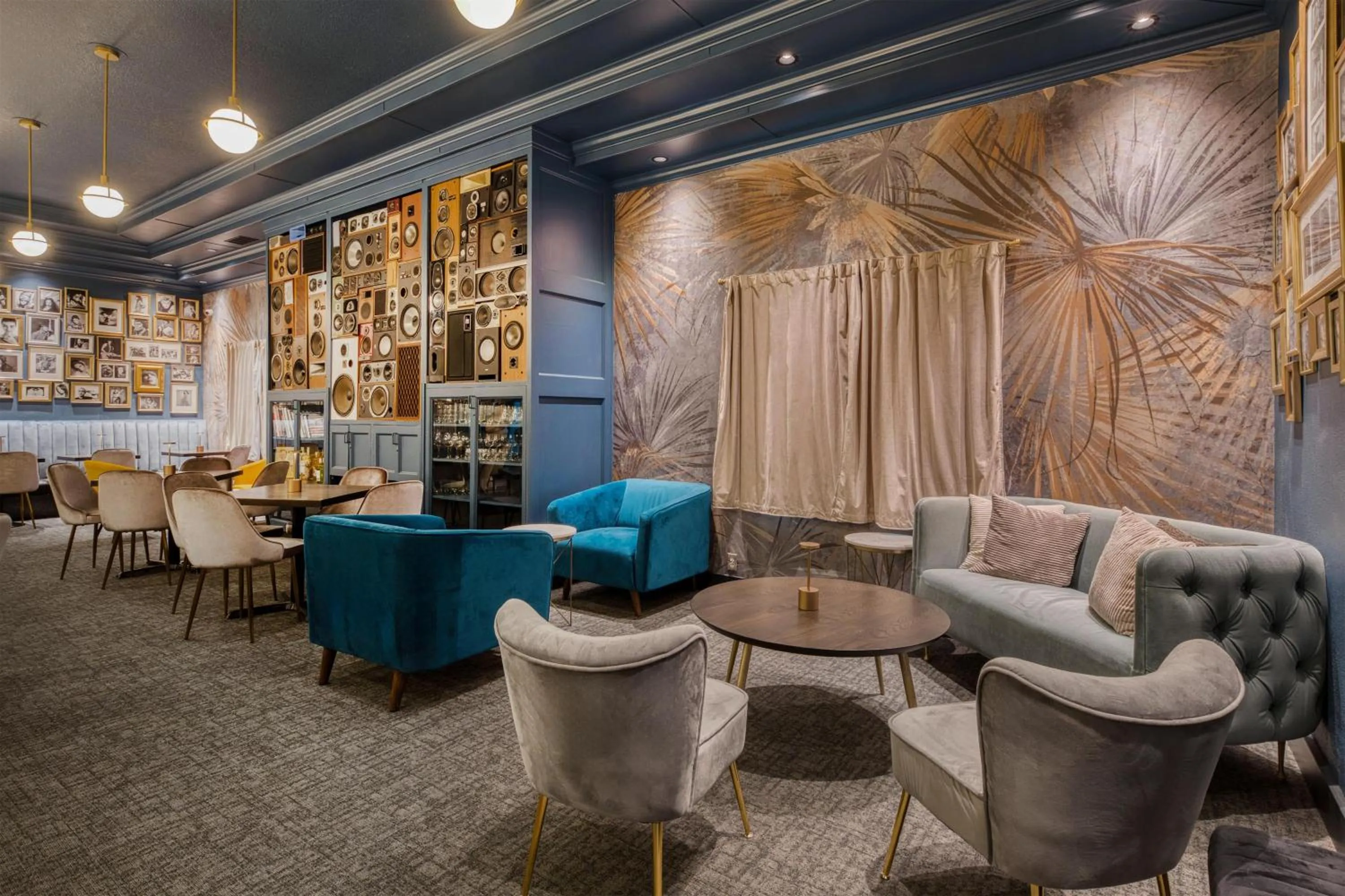 Lounge or bar in Best Western Portland West Beaverton