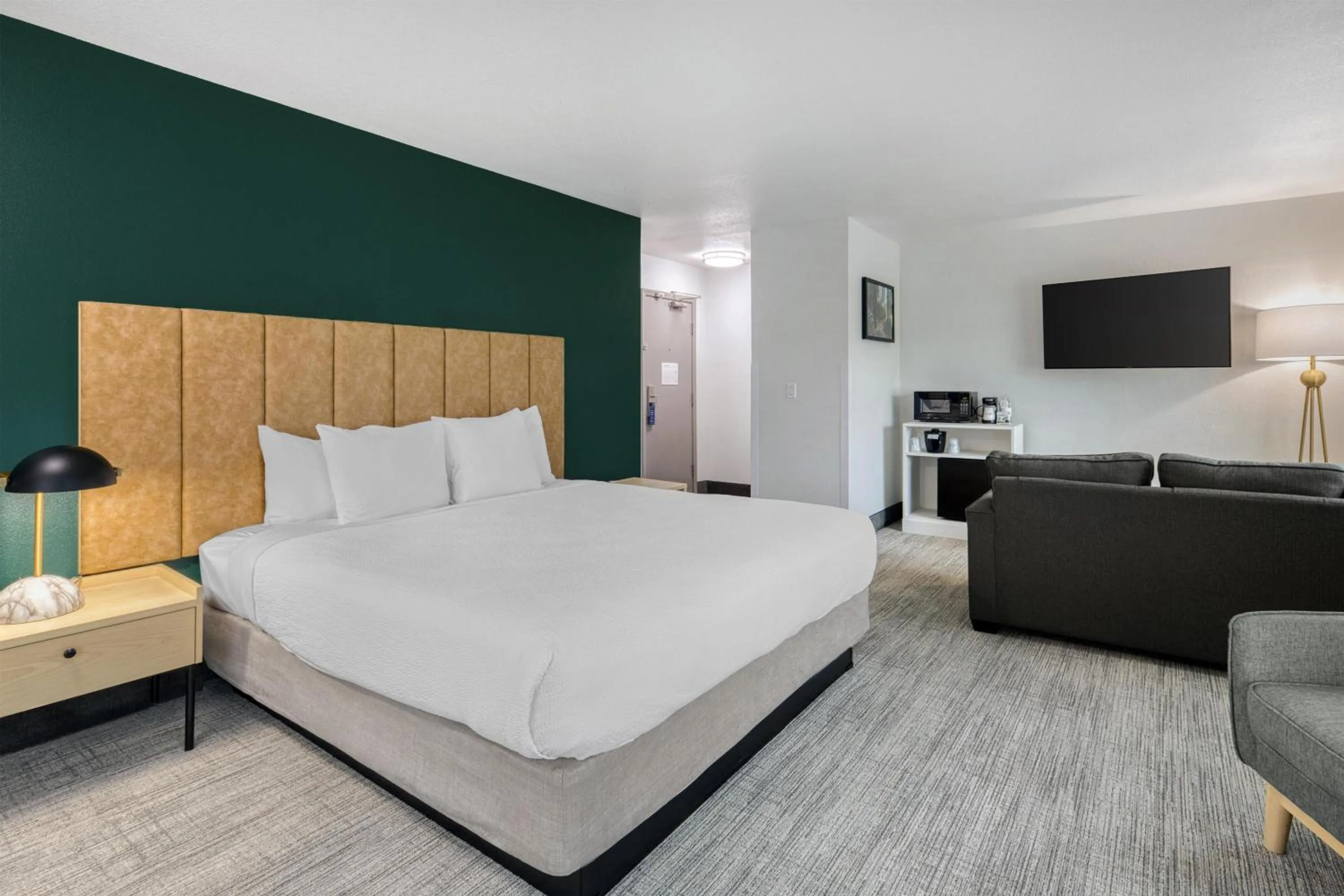 Bedroom, Bed in Best Western Portland West Beaverton